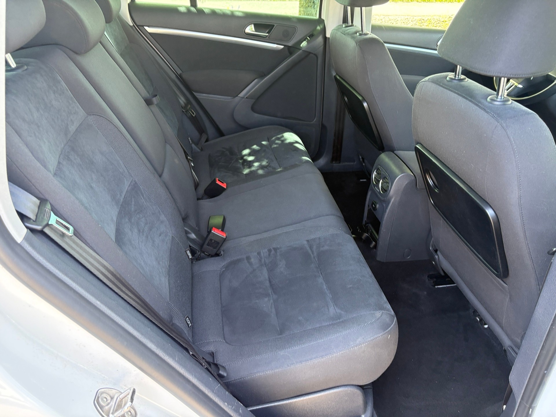 VW Tiguan 2.0 TDI Sport&Style 4Motion-image-7