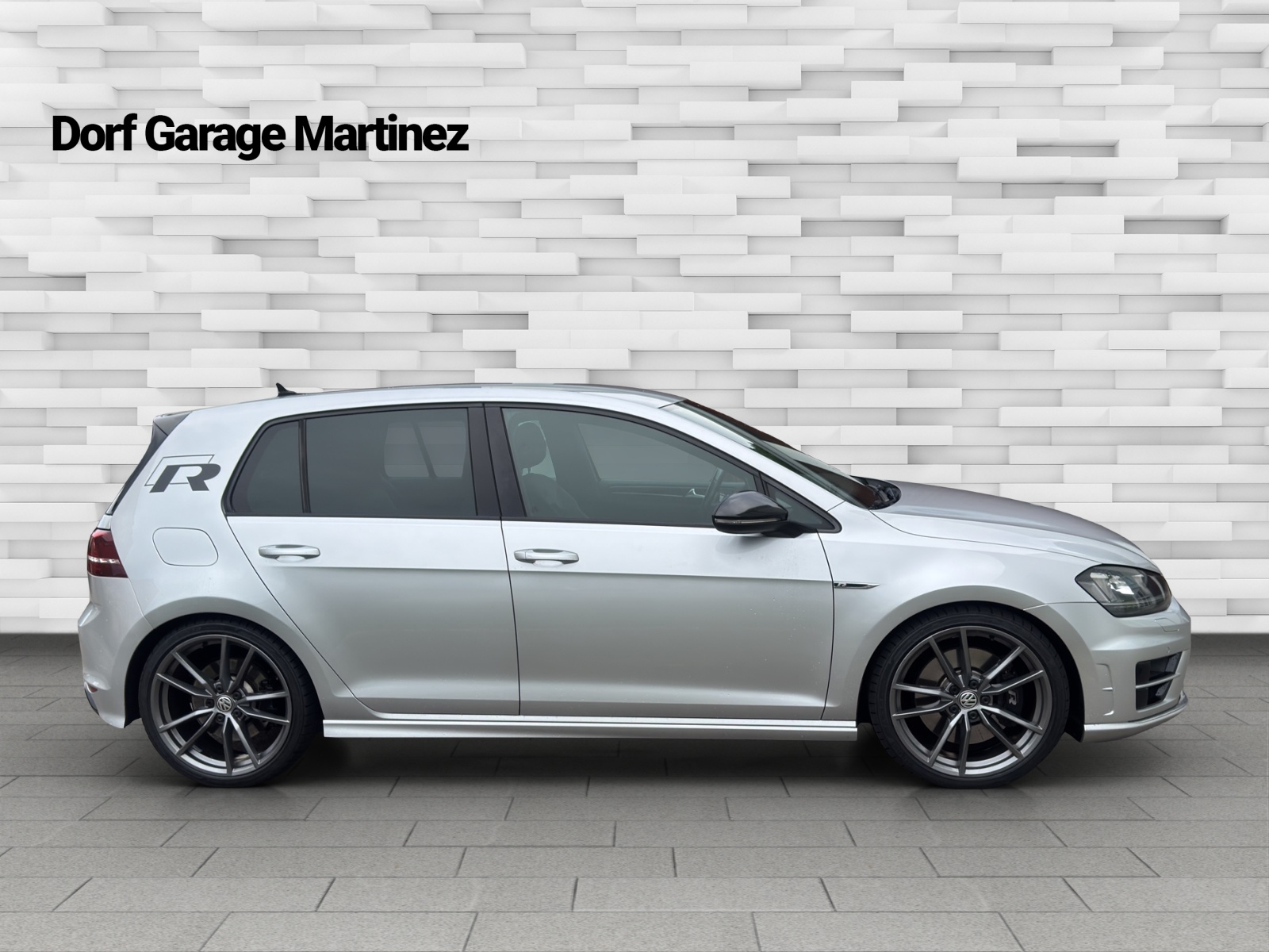 VW Golf 2.0 TSI R 4Motion DSG-image-4