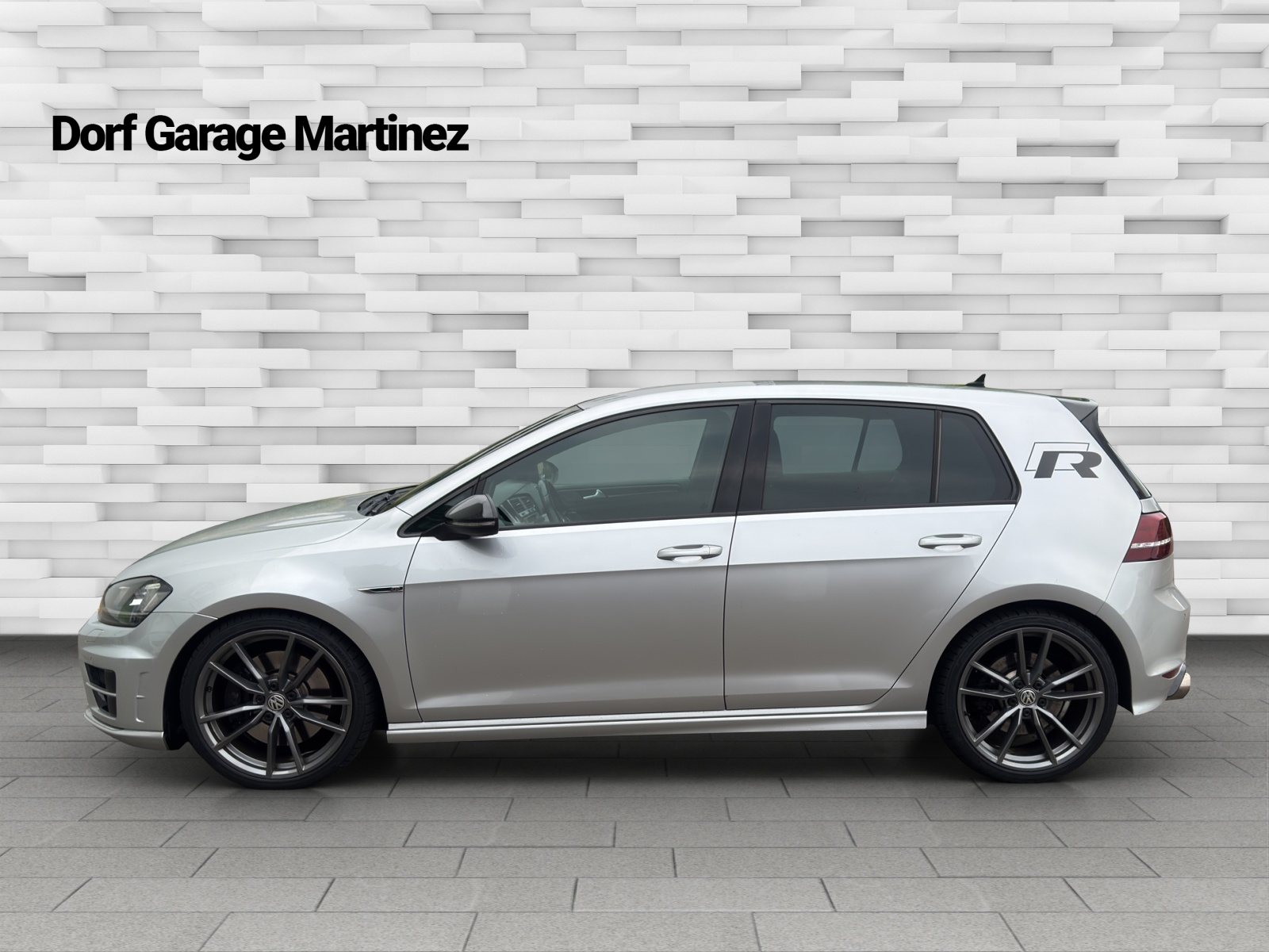 VW Golf 2.0 TSI R 4Motion DSG-image-2