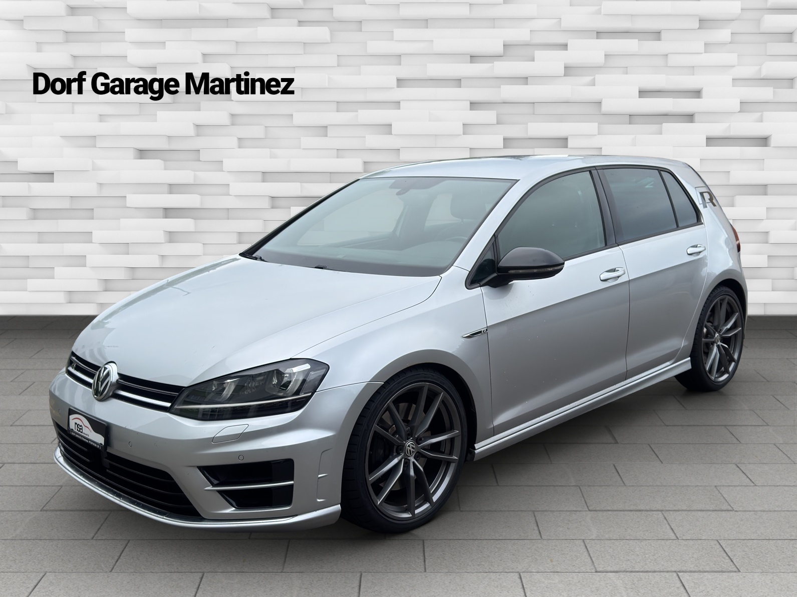 VW Golf 2.0 TSI R 4Motion DSG-image-1
