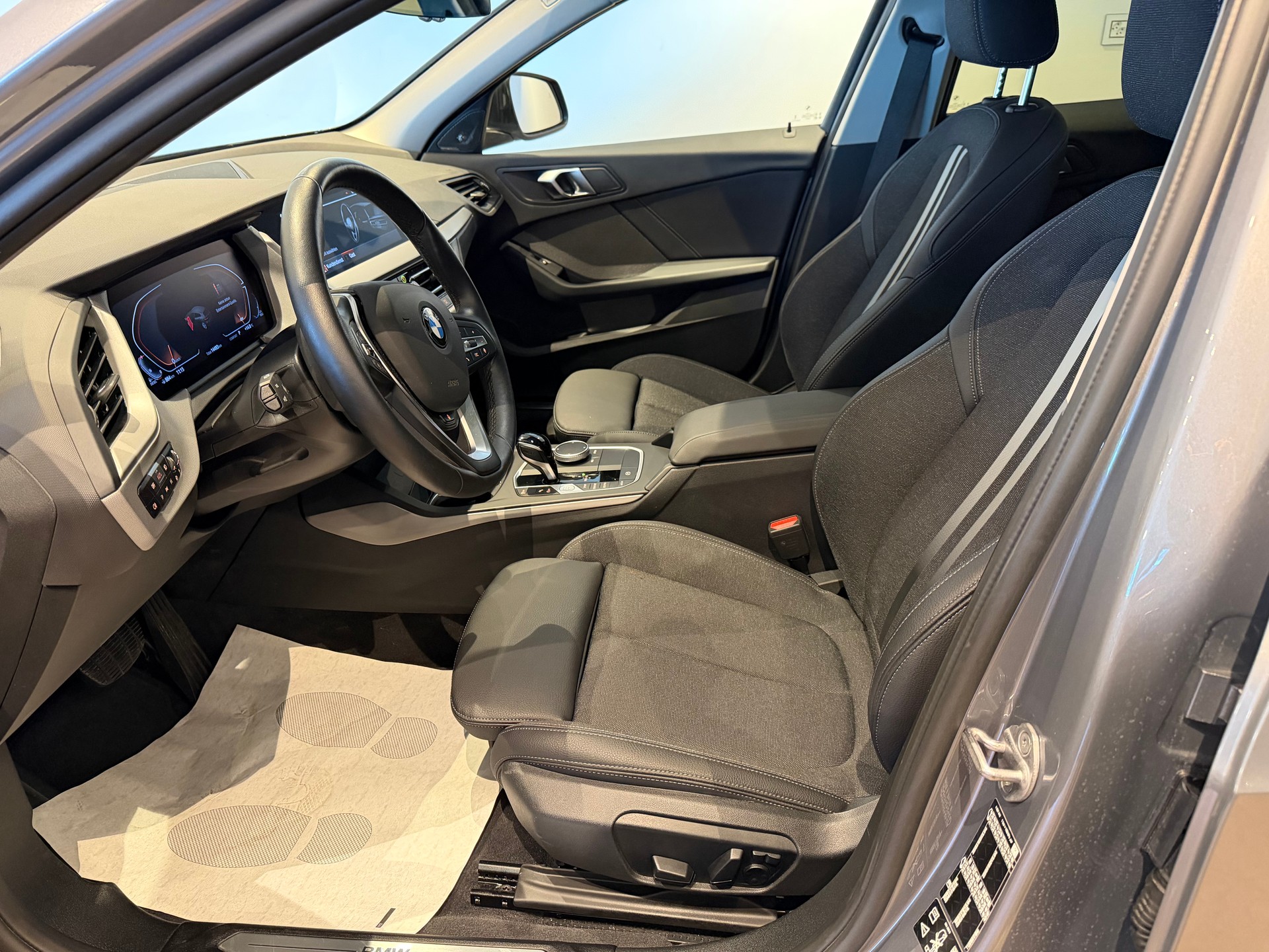BMW 120d xDrive M-Sport-image-12