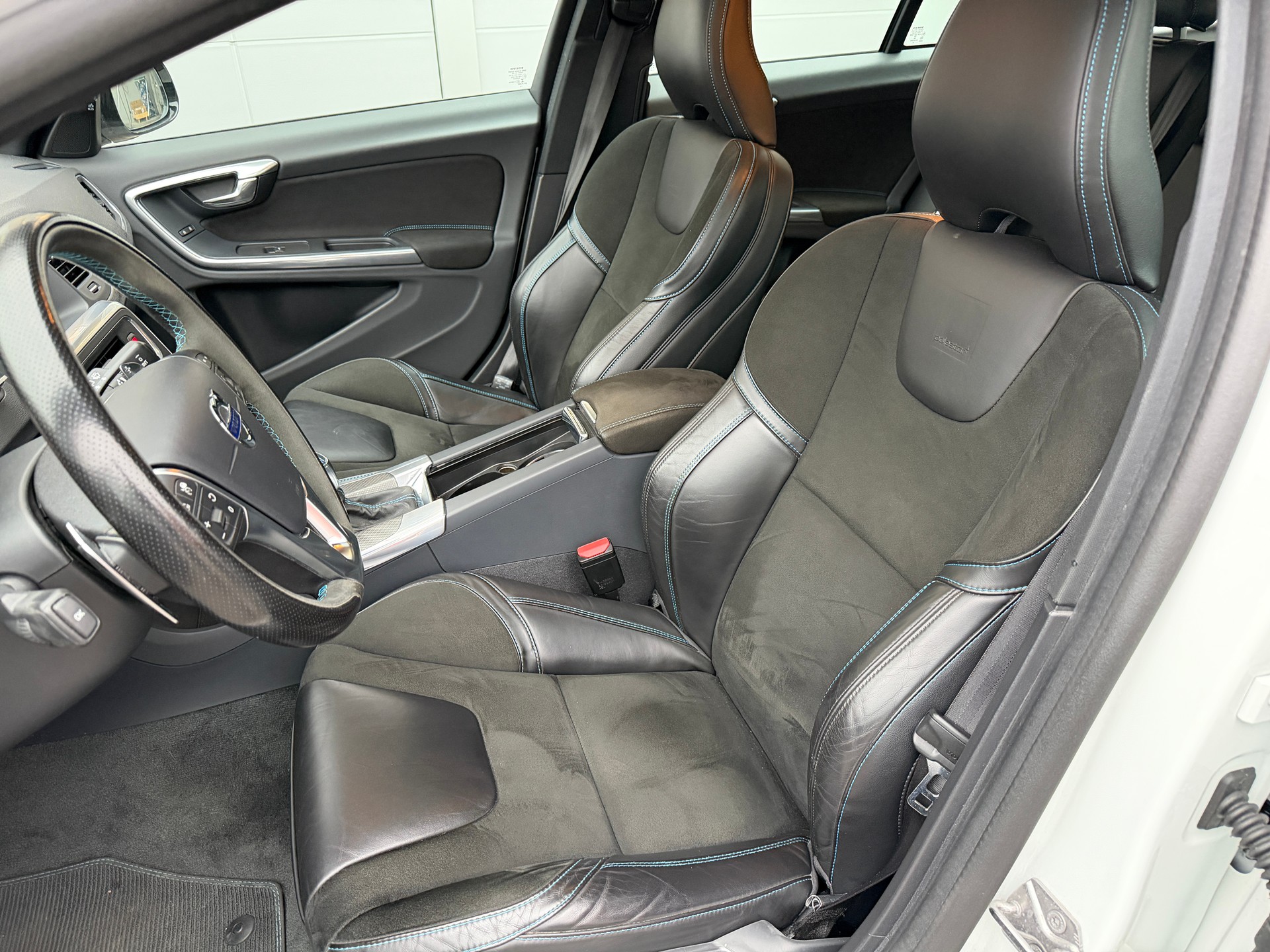 VOLVO V60 2.0 T6 Polestar AWD-image-5