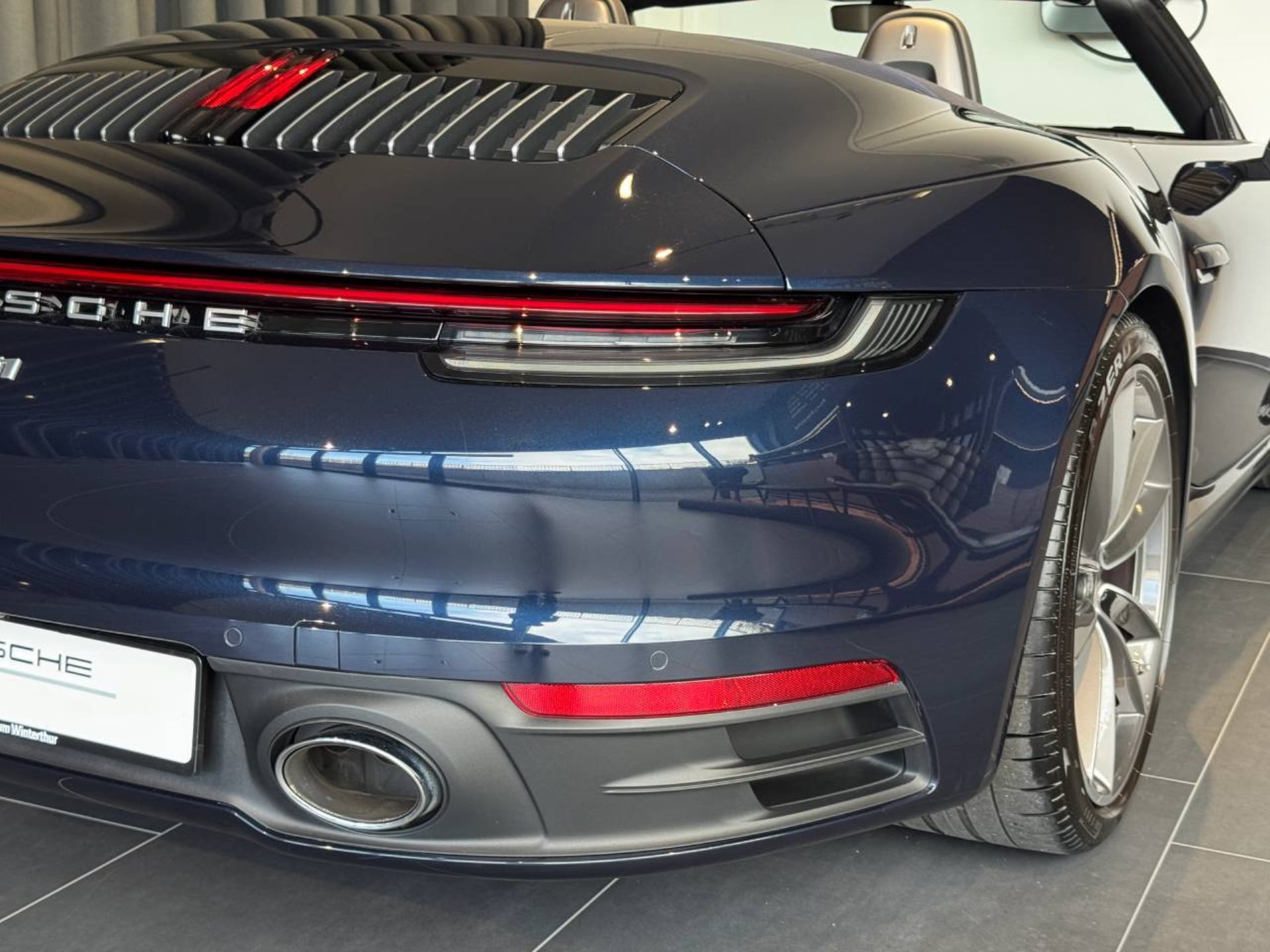 PORSCHE 911 Carrera 4S Cabriolet-image-36