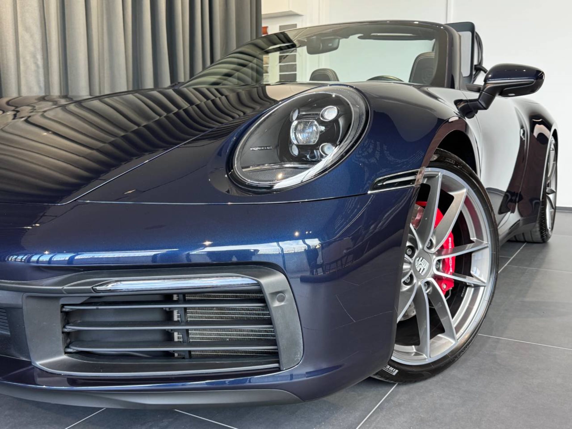 PORSCHE 911 Carrera 4S Cabriolet-image-32