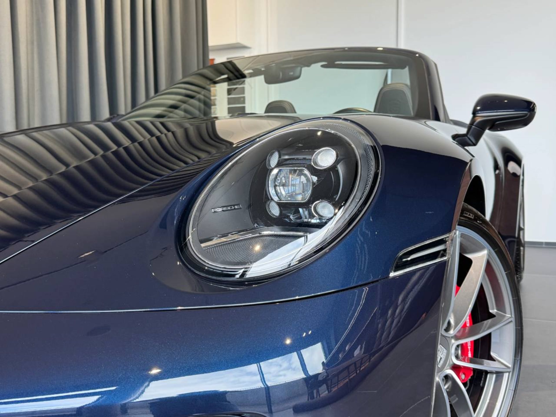 PORSCHE 911 Carrera 4S Cabriolet-image-33