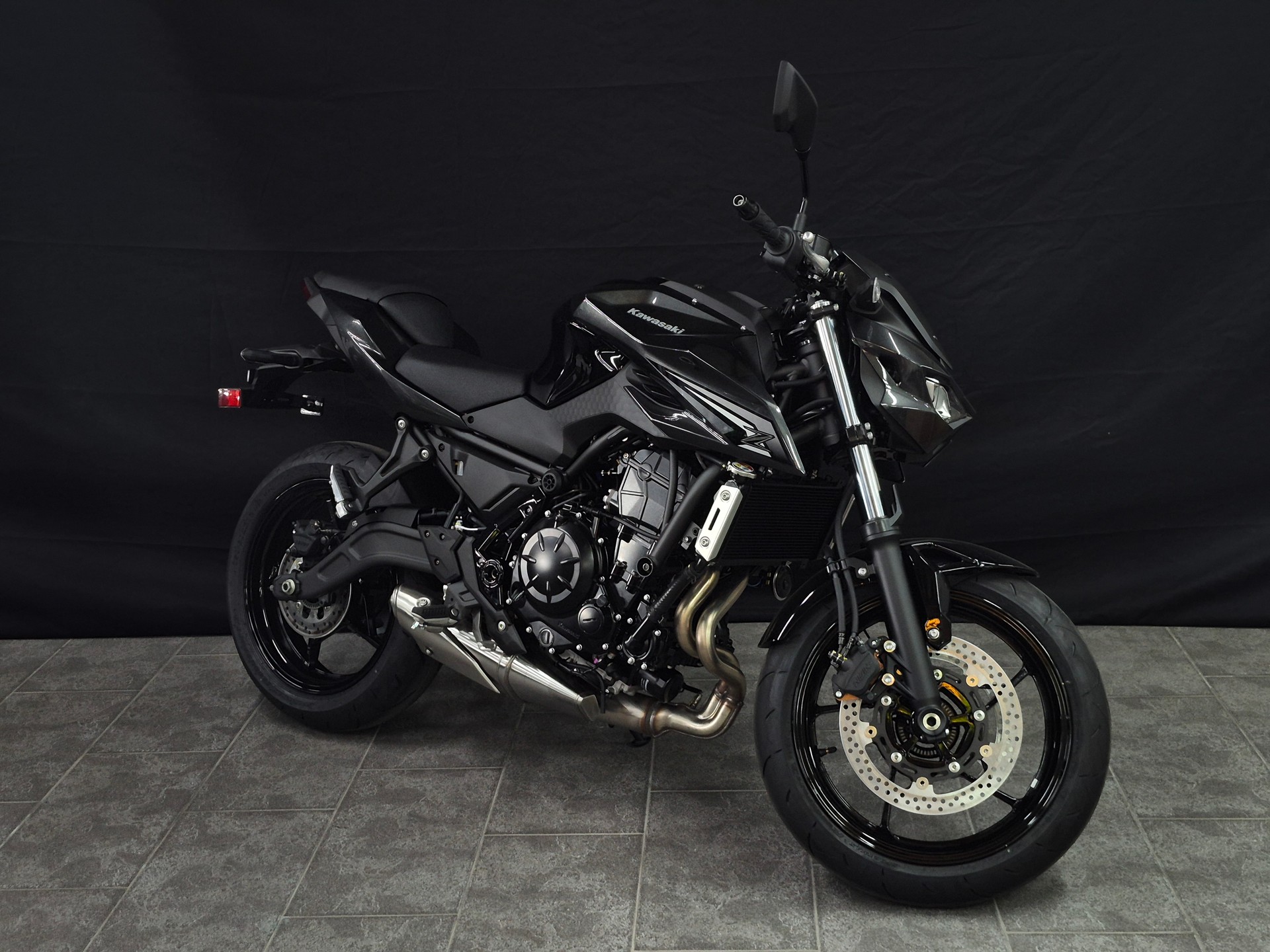 KAWASAKI Z 650 S-showroom-element-1