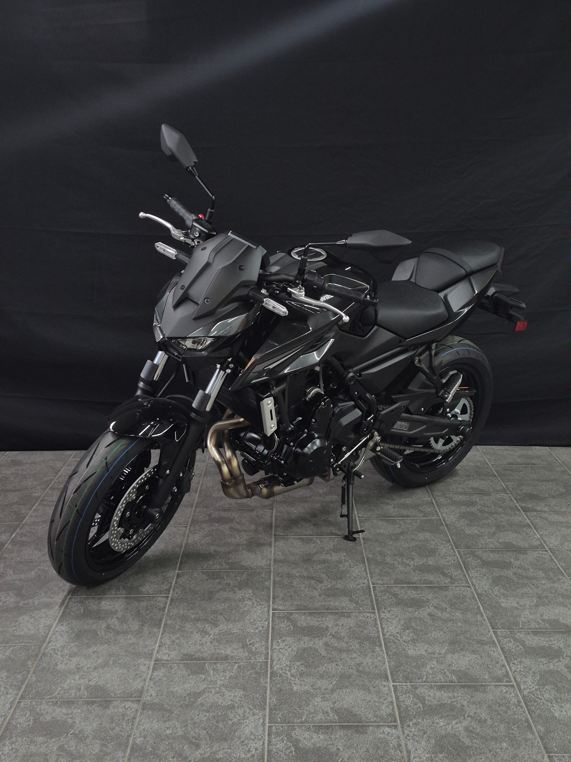 KAWASAKI Z 650 S-showroom-element-3