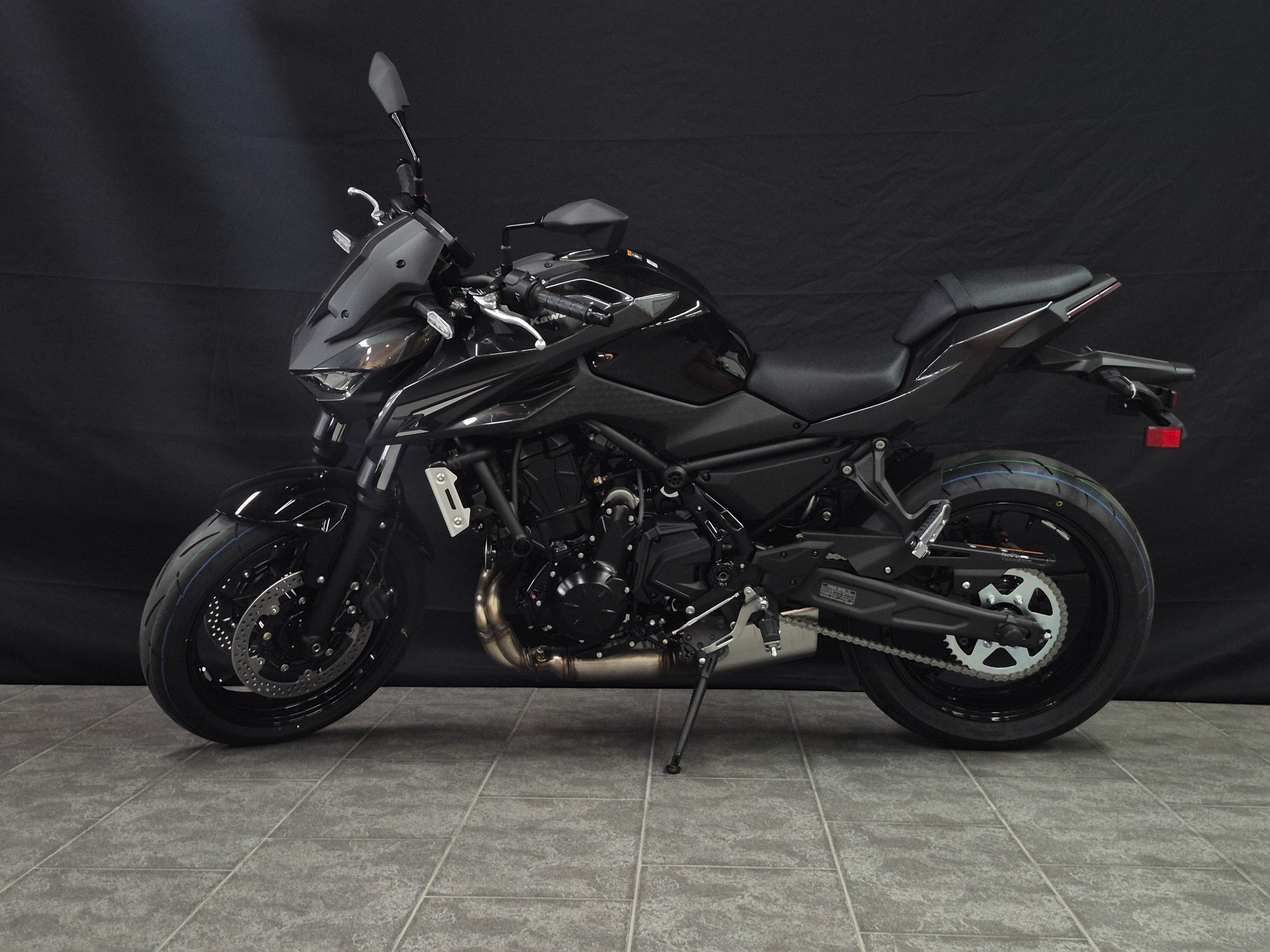 KAWASAKI Z 650 S-showroom-element-2