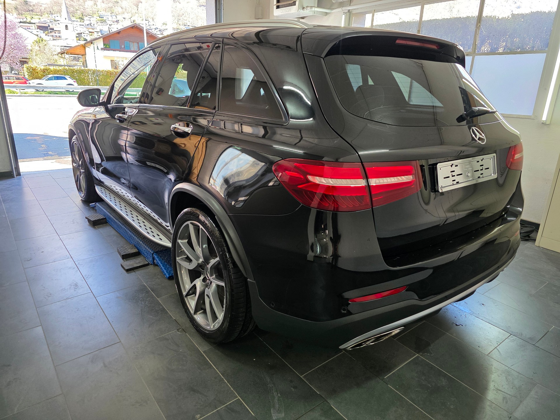 MERCEDES-BENZ GLC 43 AMG 4Matic 9G-Tronic-image-3