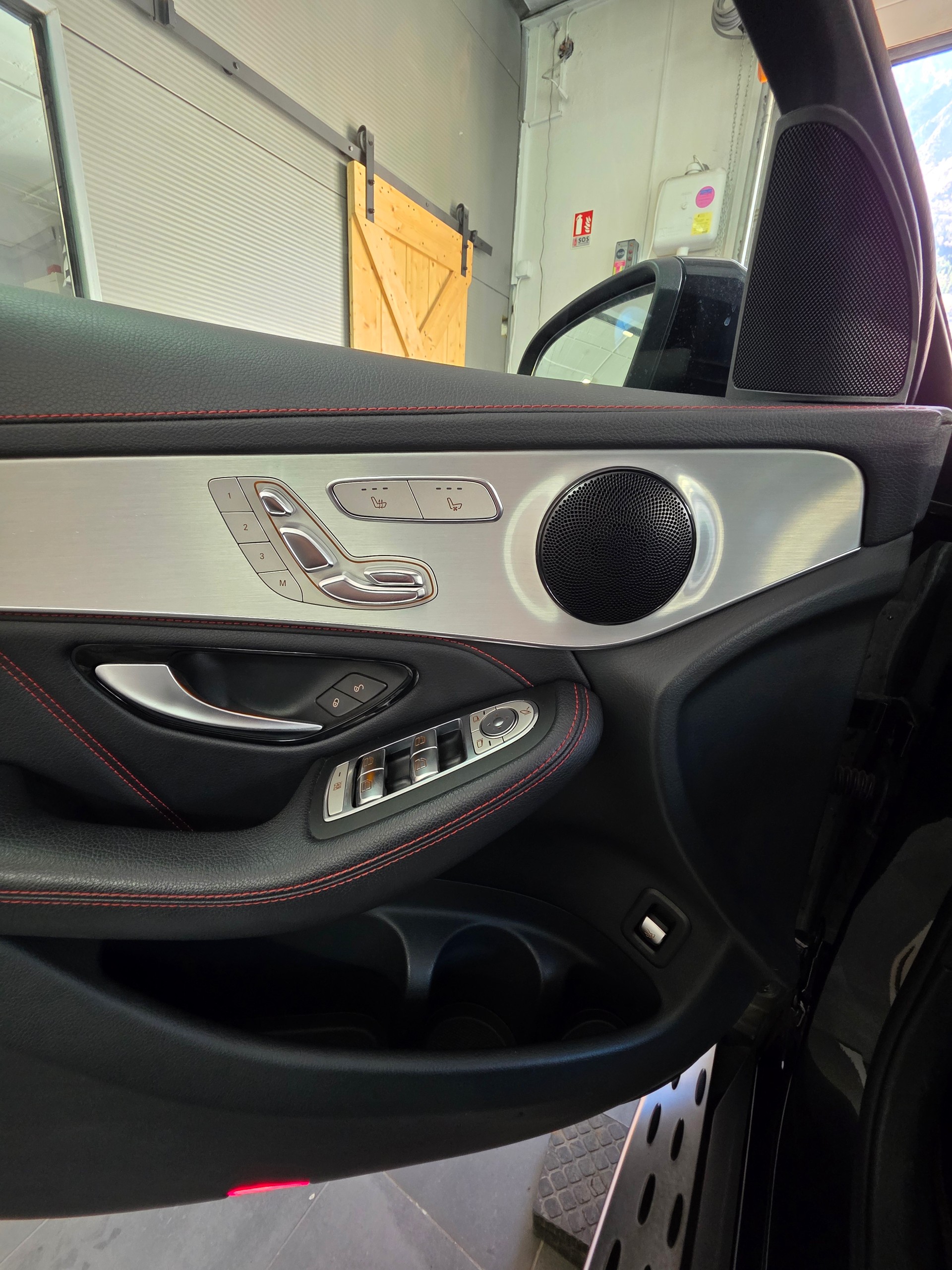 MERCEDES-BENZ GLC 43 AMG 4Matic 9G-Tronic-image-12