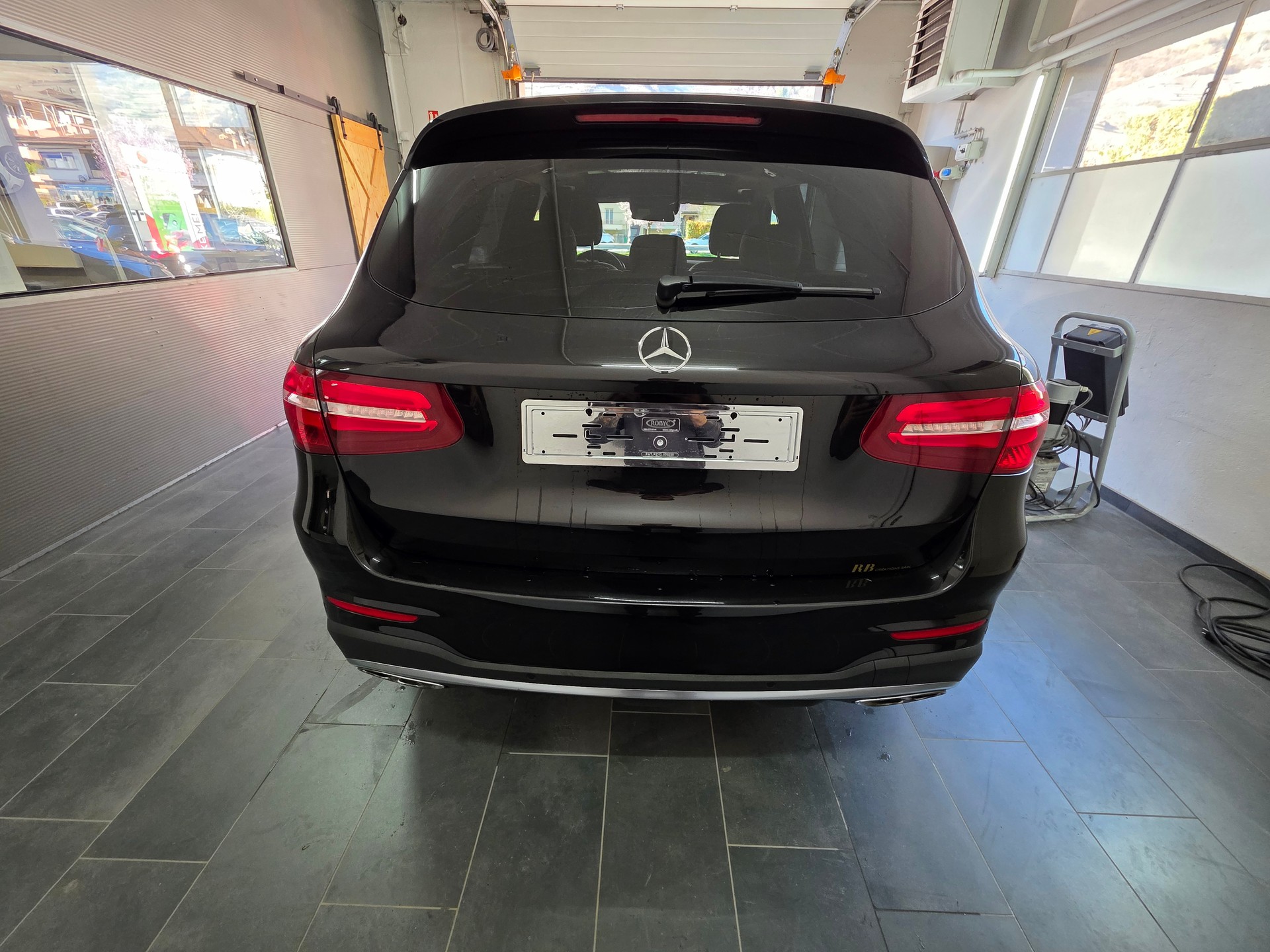 MERCEDES-BENZ GLC 43 AMG 4Matic 9G-Tronic-image-4