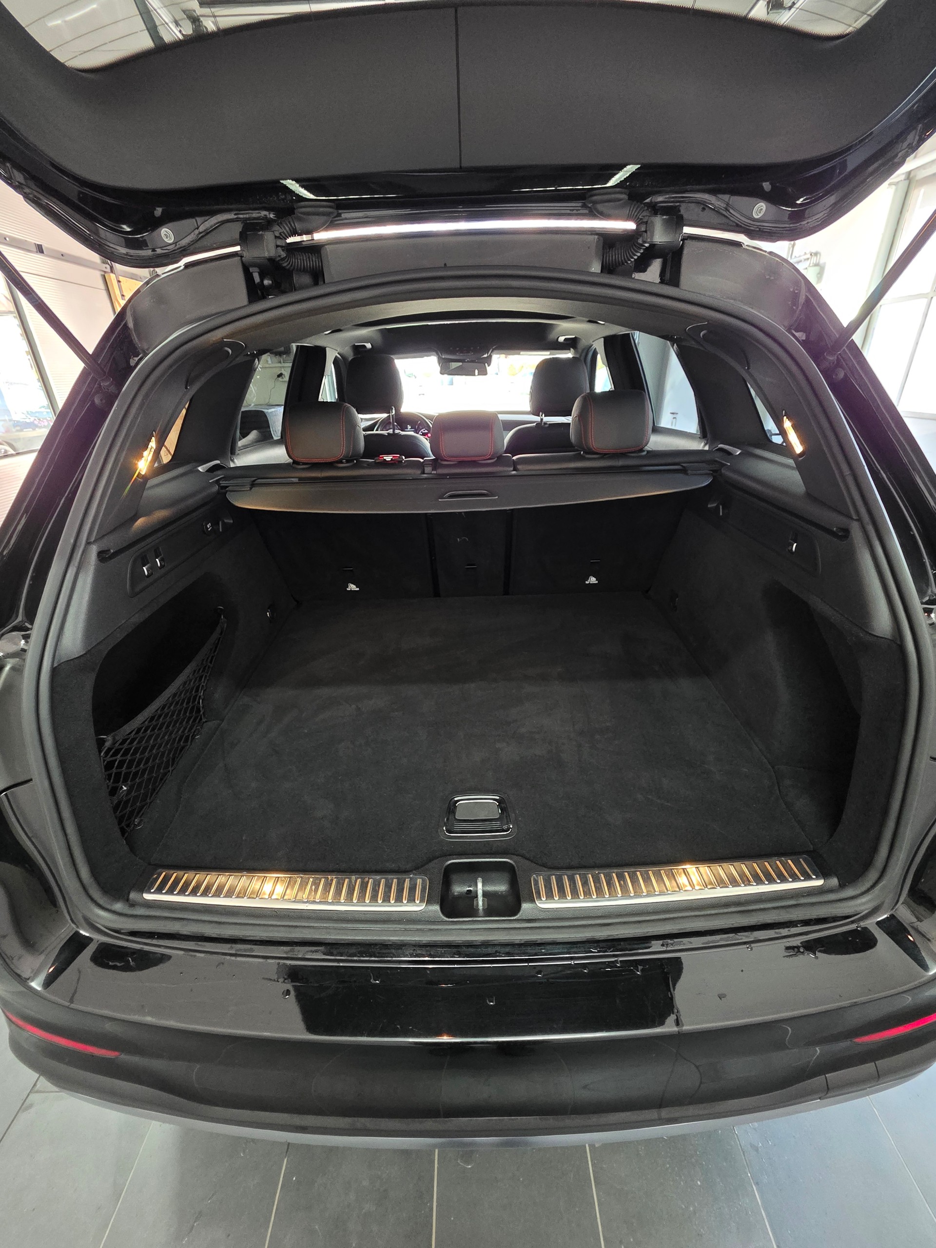 MERCEDES-BENZ GLC 43 AMG 4Matic 9G-Tronic-image-13
