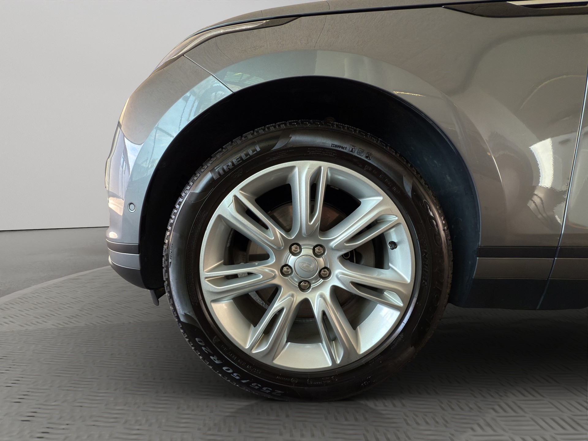 LAND ROVER Range Rover Velar 2.0 T SE-image-18