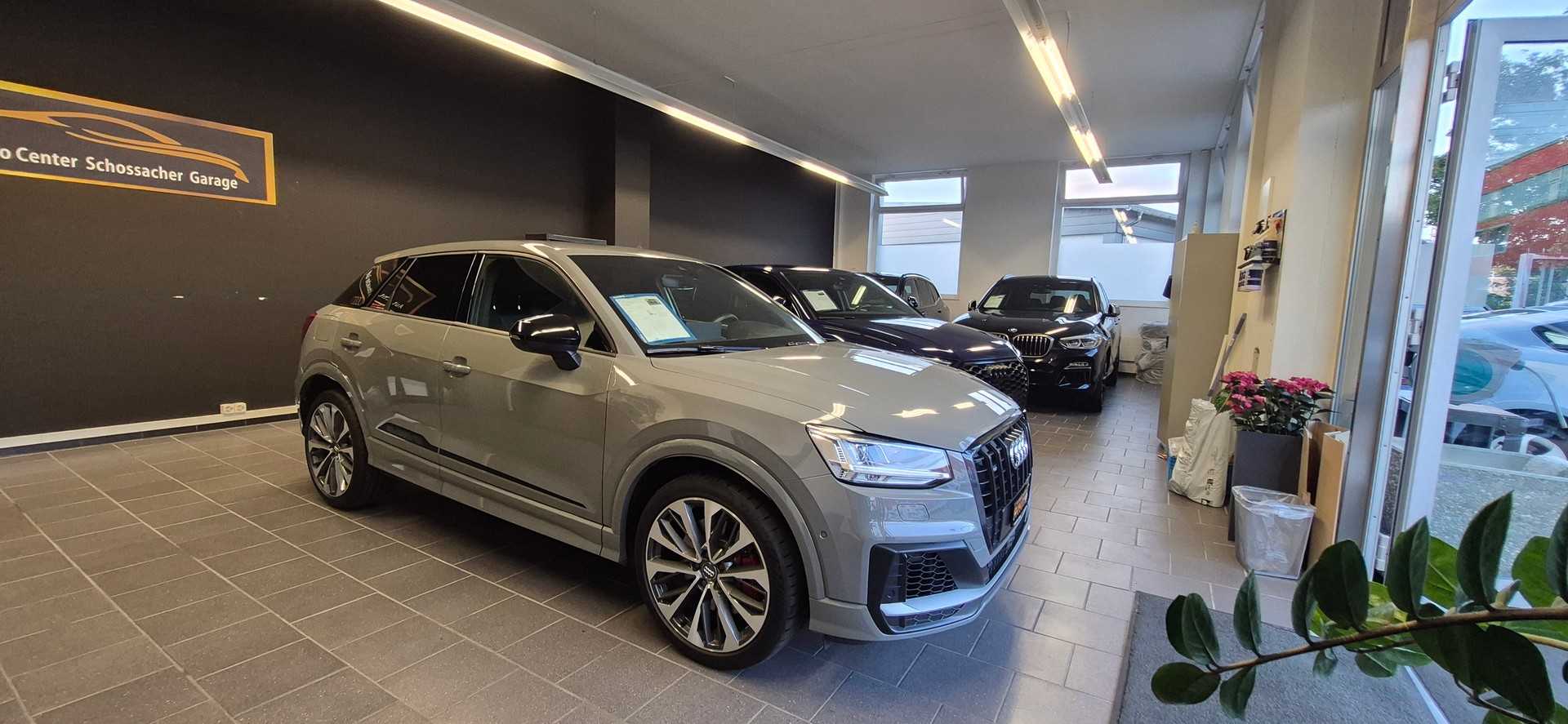 AUDI SQ2 TFSI quattro S-tronic-showroom-element-2