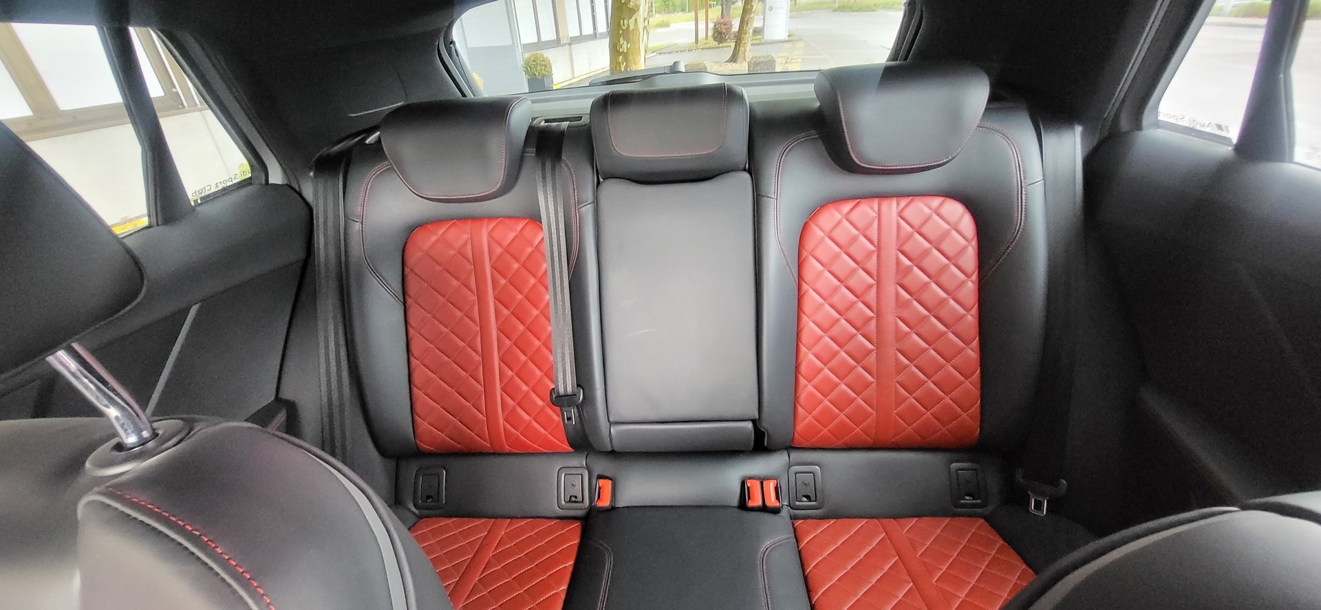 AUDI SQ2 TFSI quattro S-tronic-image-13