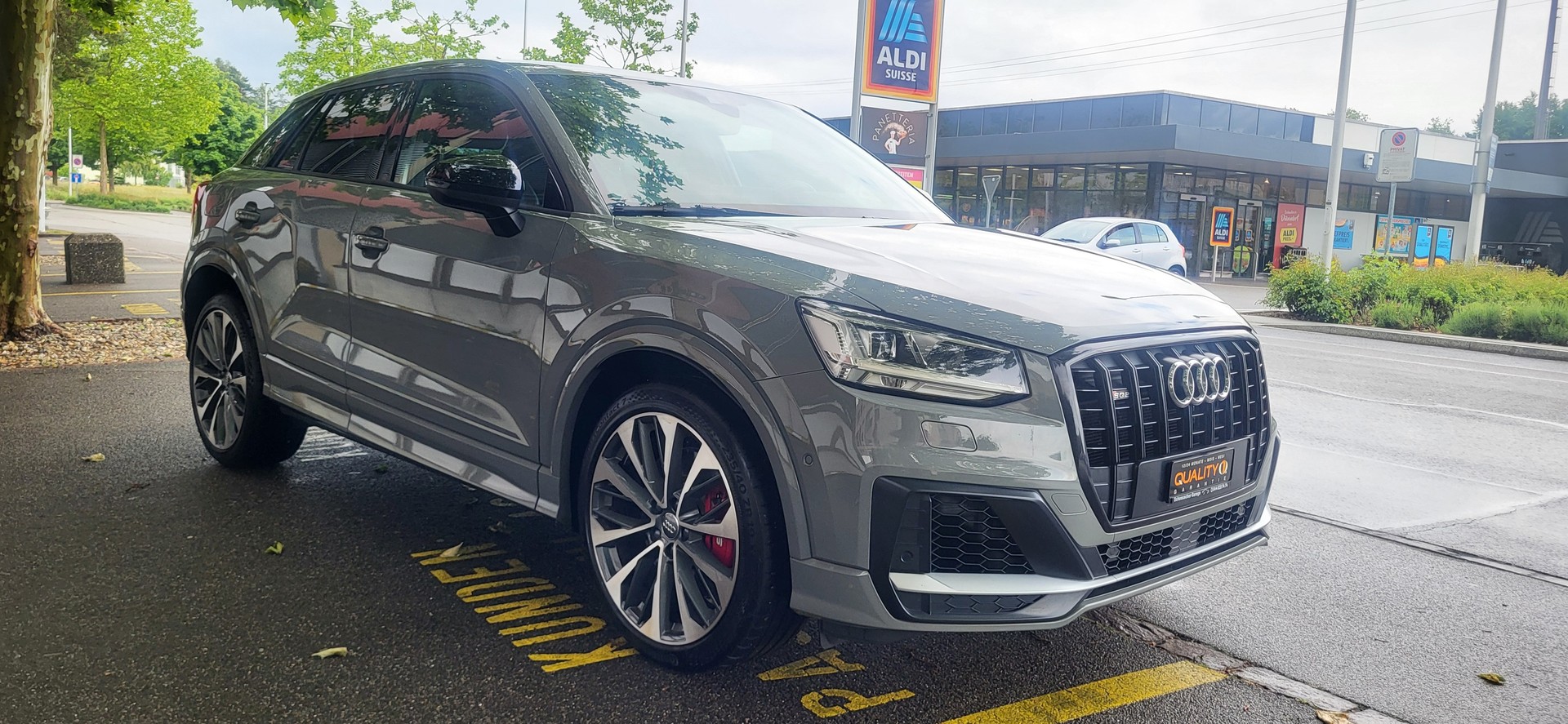 AUDI SQ2 TFSI quattro S-tronic-image-2