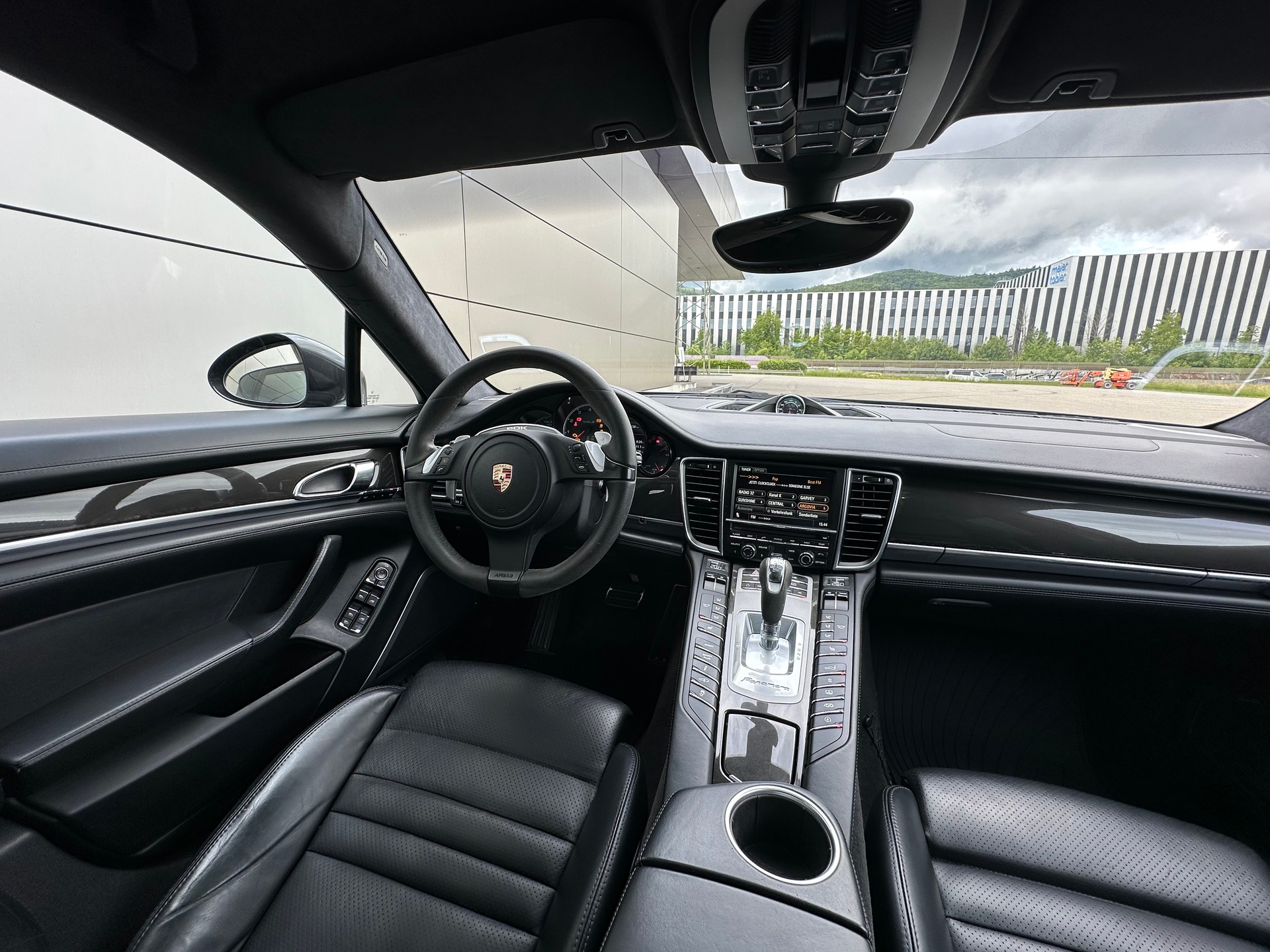 PORSCHE Panamera Turbo S 4.8 PDK-image-12