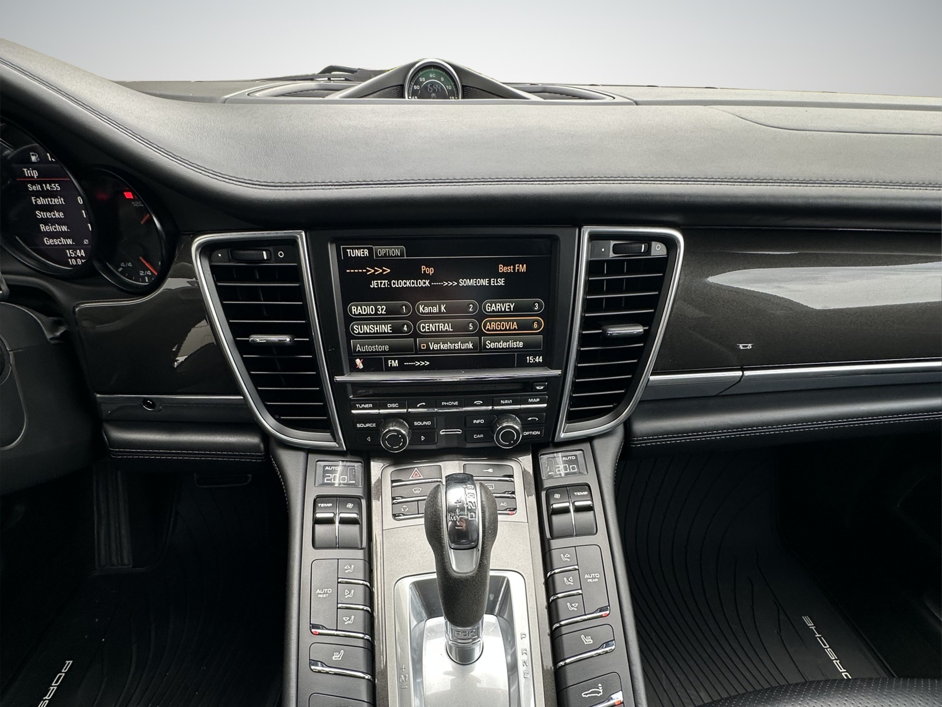 PORSCHE Panamera Turbo S 4.8 PDK-image-12