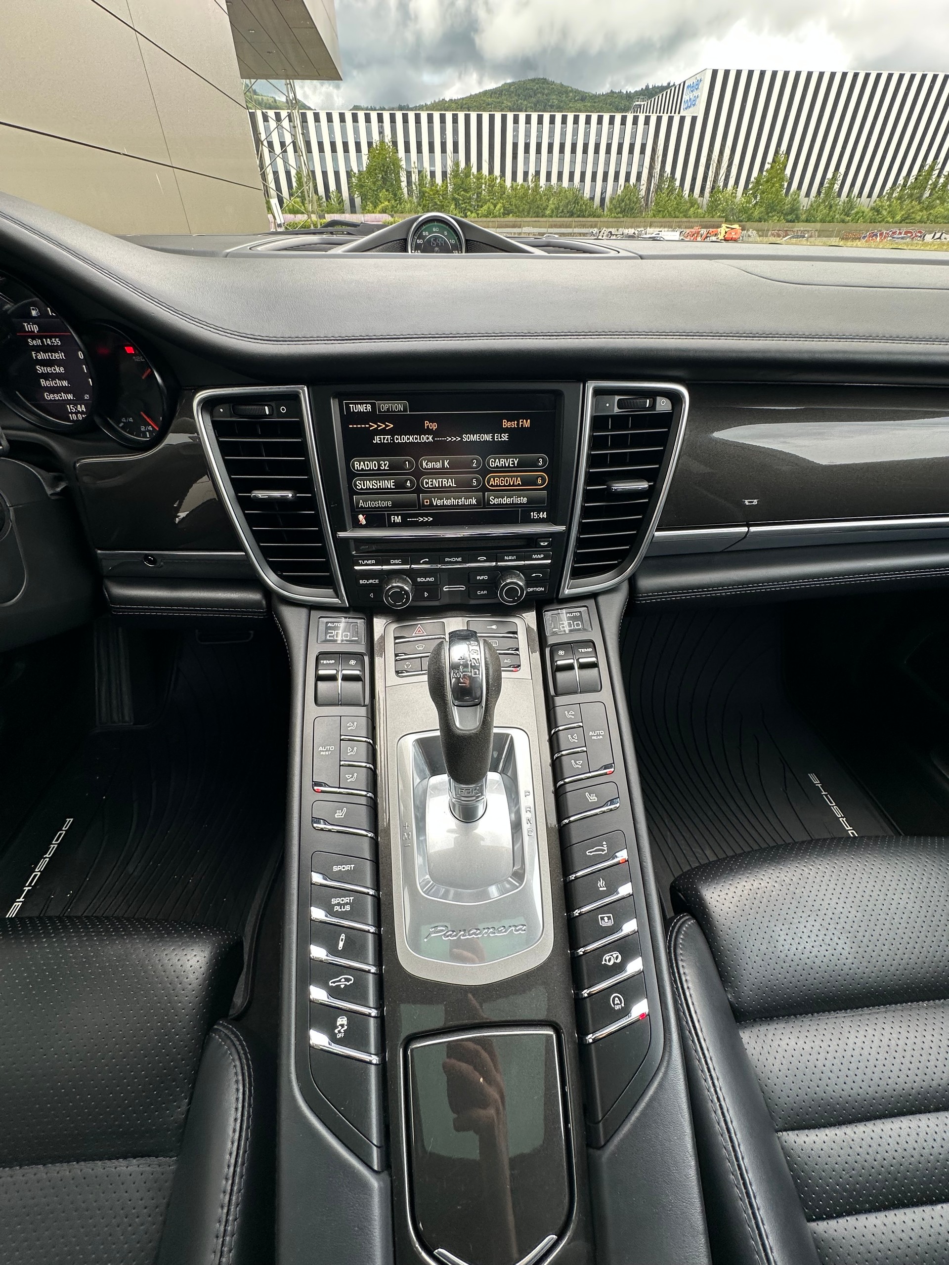 PORSCHE Panamera Turbo S 4.8 PDK-image-13