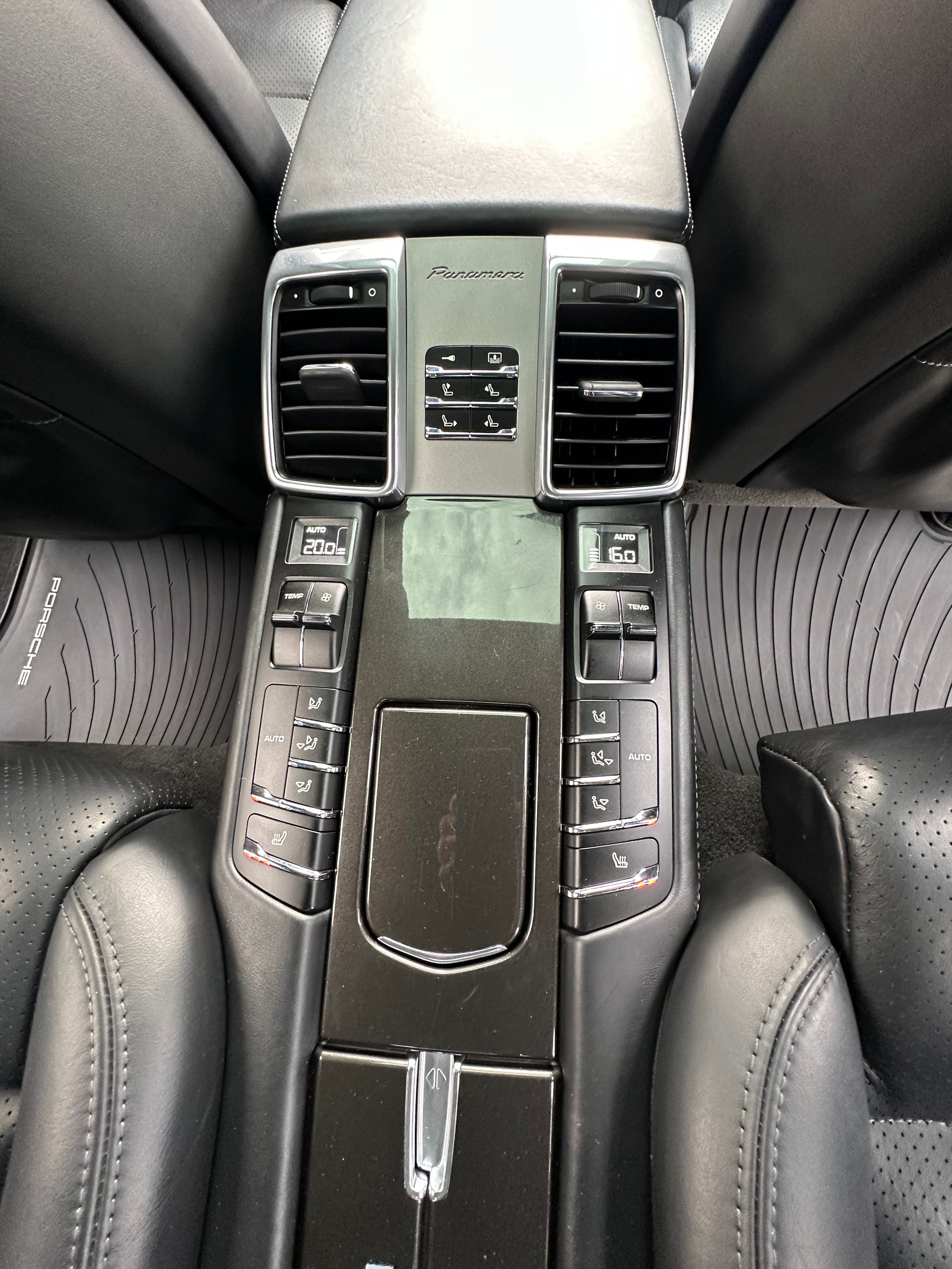 PORSCHE Panamera Turbo S 4.8 PDK-image-14