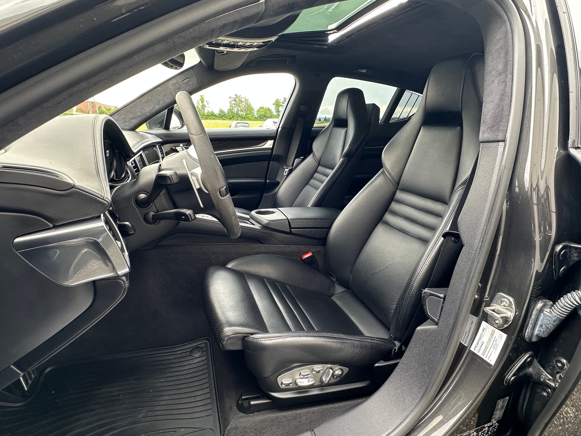 PORSCHE Panamera Turbo S 4.8 PDK-image-8