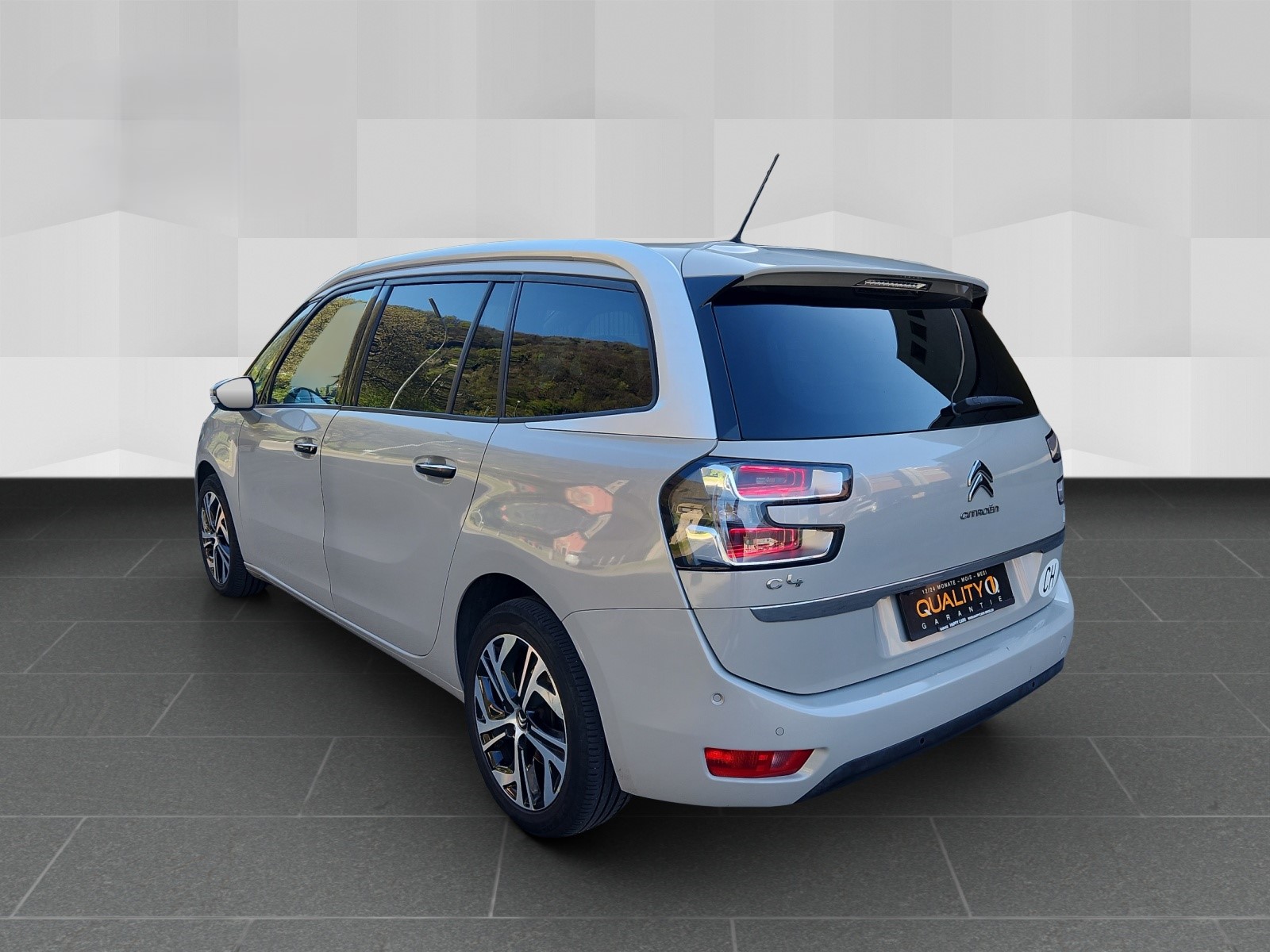 CITROEN Grand C4 Picasso 1.6i 16V THP Shine EAT6-image-5