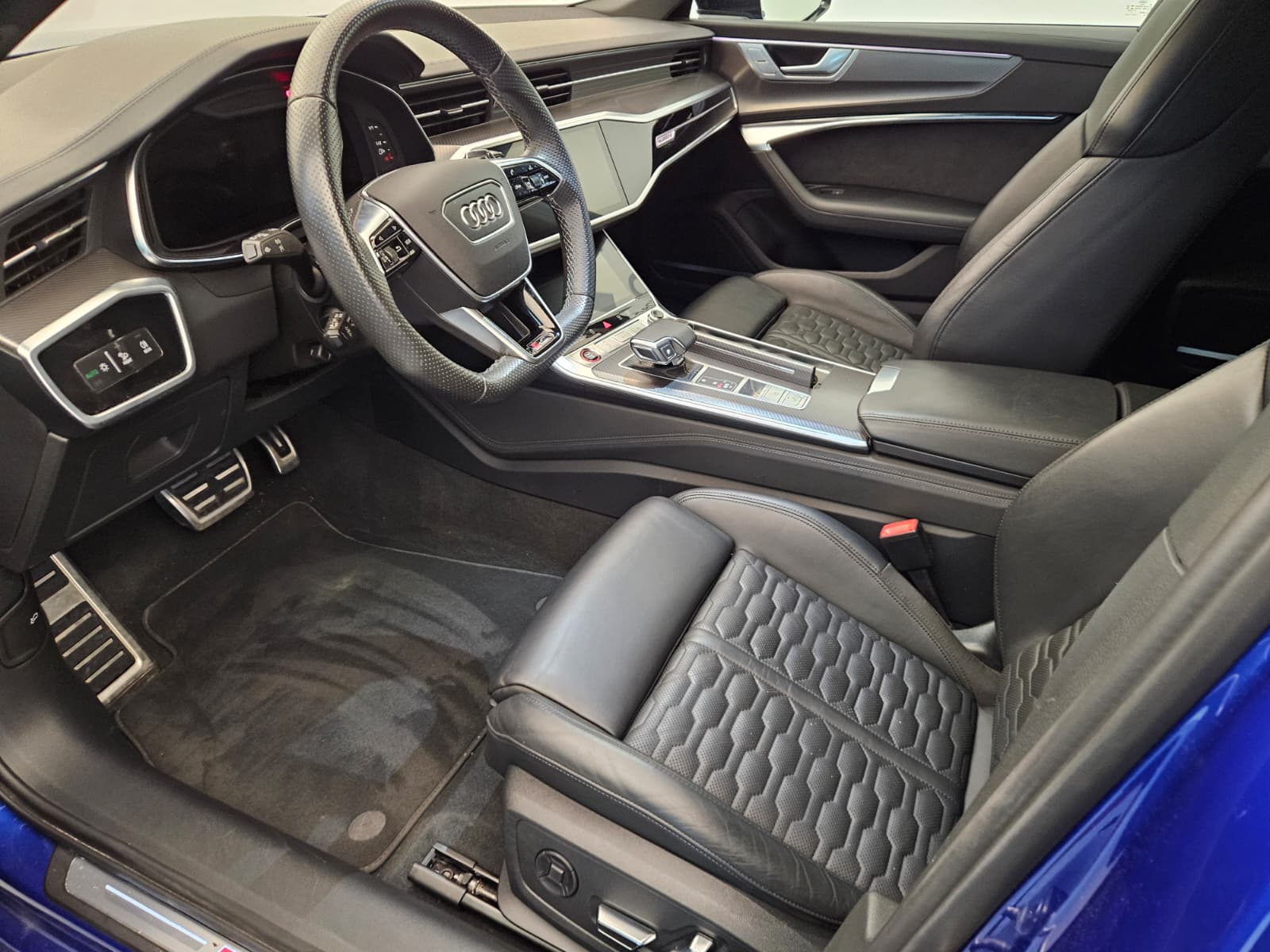 AUDI RS6 Avant 4.0 TFSI V8 quattro-image-10