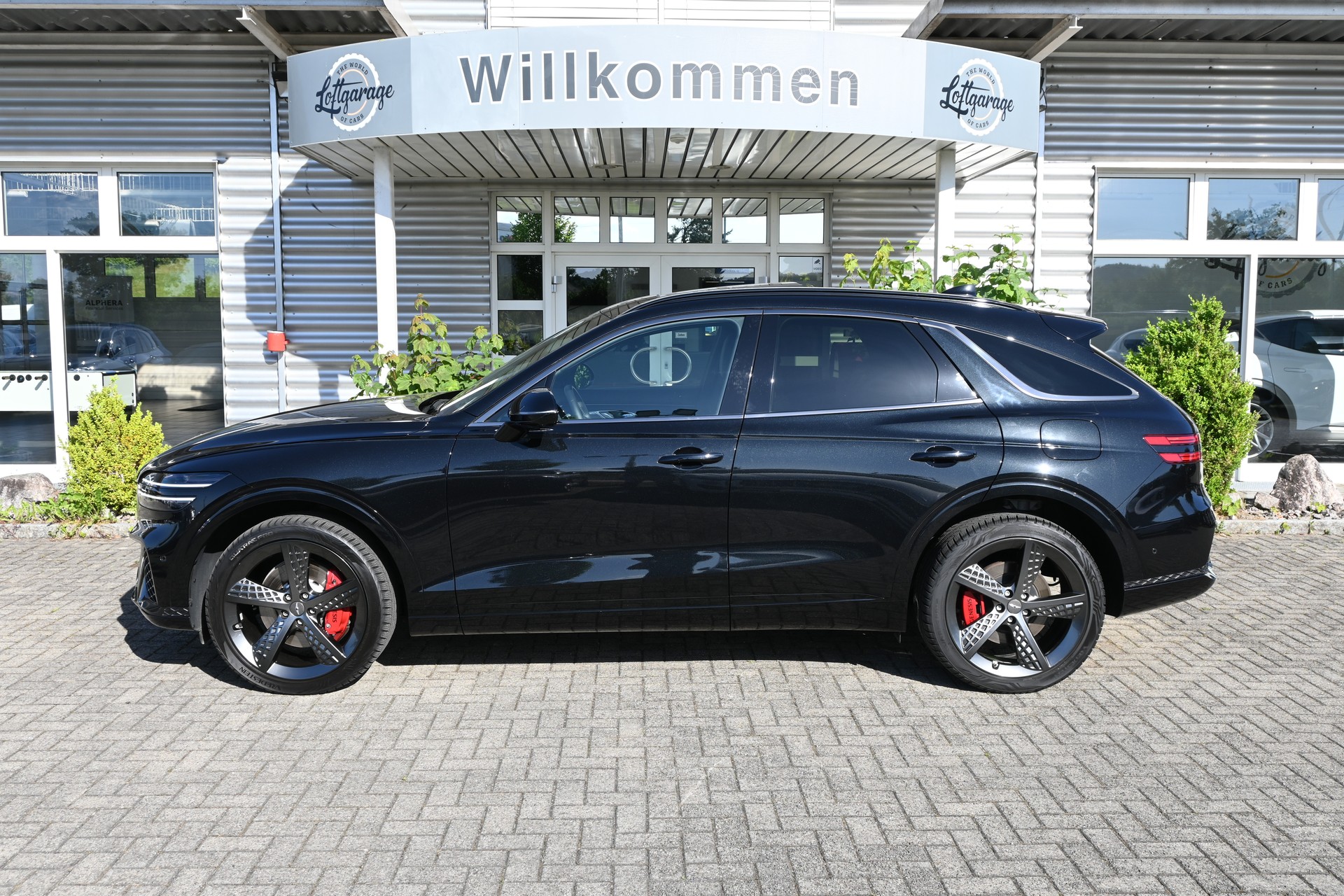 GENESIS GV70 2.2 CRDI Luxury Black/Black AT8 AWD 4X4 + Voll-Ausstattung-image-5