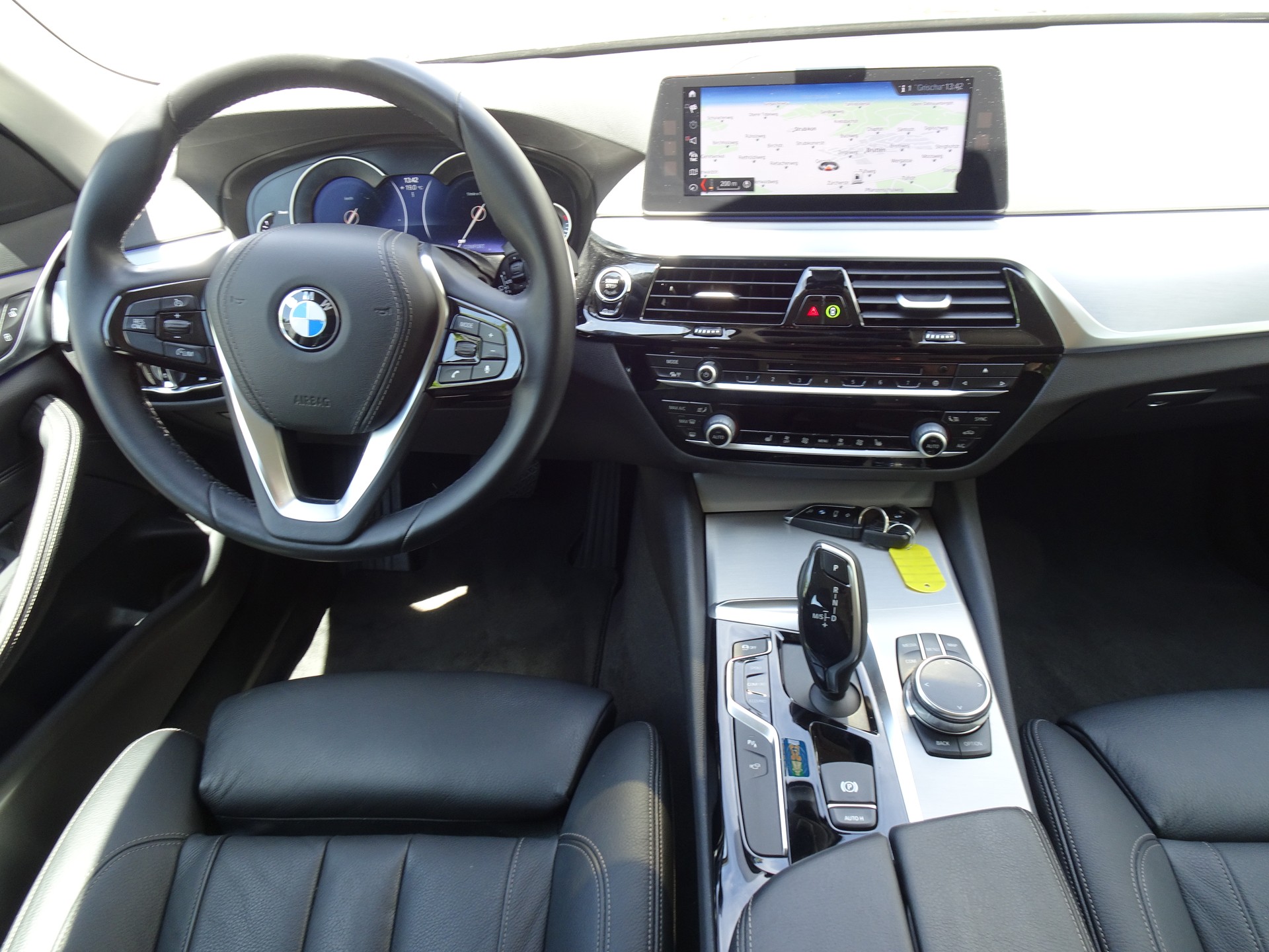 BMW 520d xDrive Touring Steptronic-image-8
