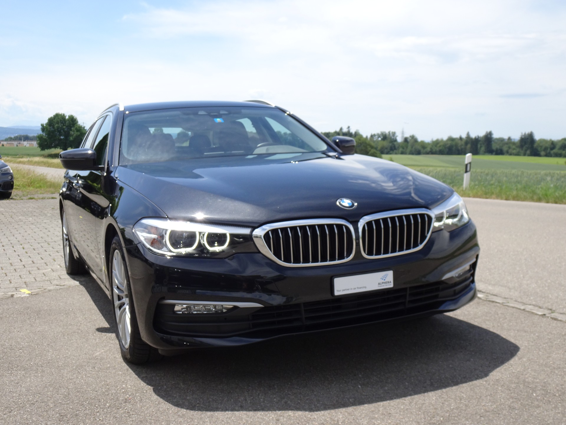 BMW 520d xDrive Touring Steptronic-image-5