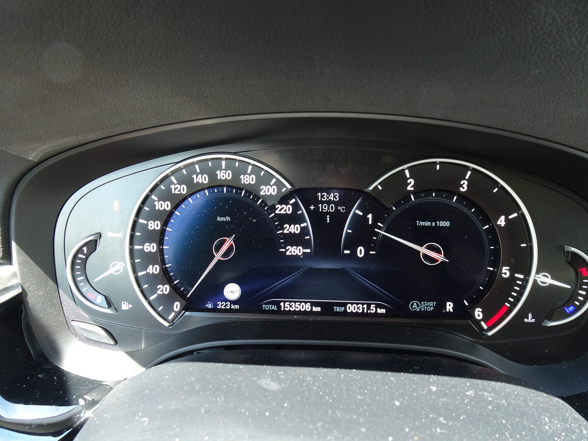 BMW 520d xDrive Touring Steptronic-image-14