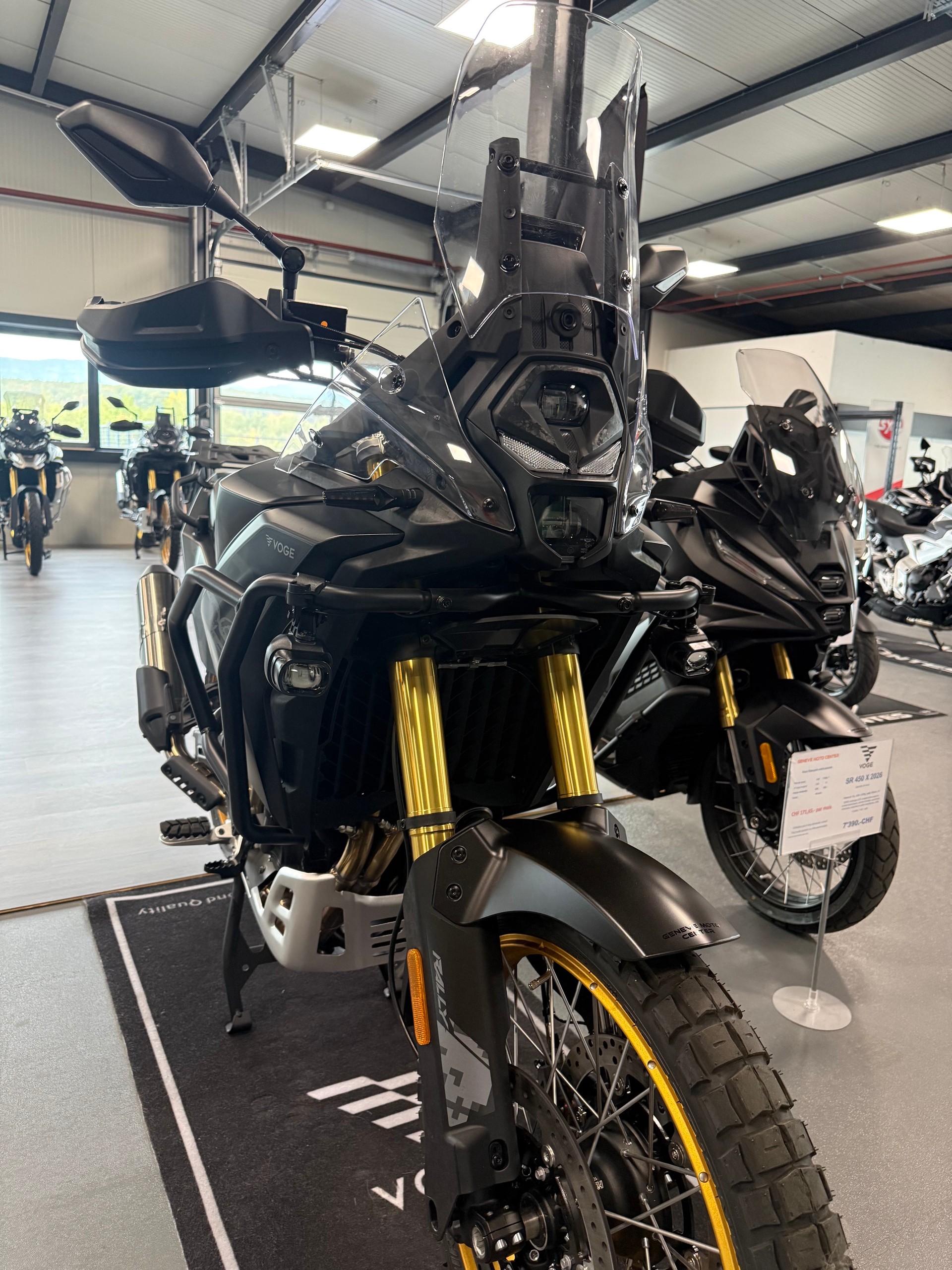 VOGE 800ds RALLY-showroom-element-1