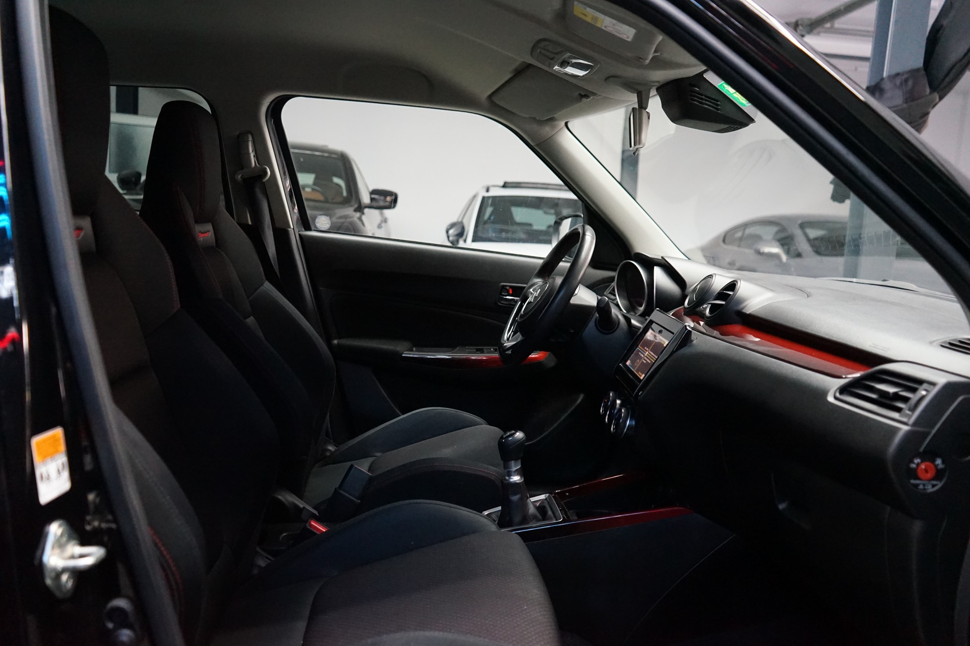 SUZUKI Swift Sport 1.4i 16V Compact Top Hybrid-image-5