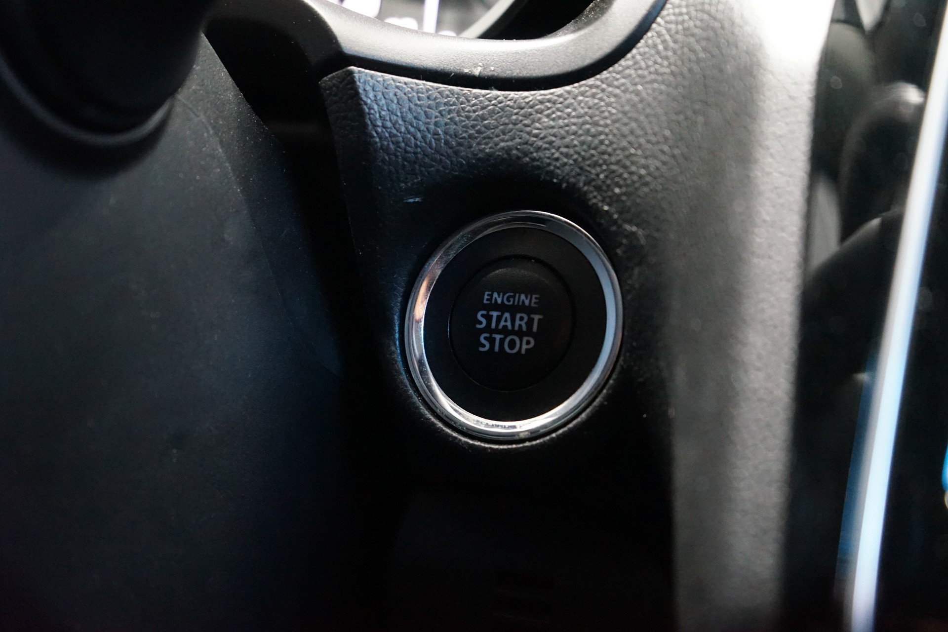 SUZUKI Swift Sport 1.4i 16V Compact Top Hybrid-image-17