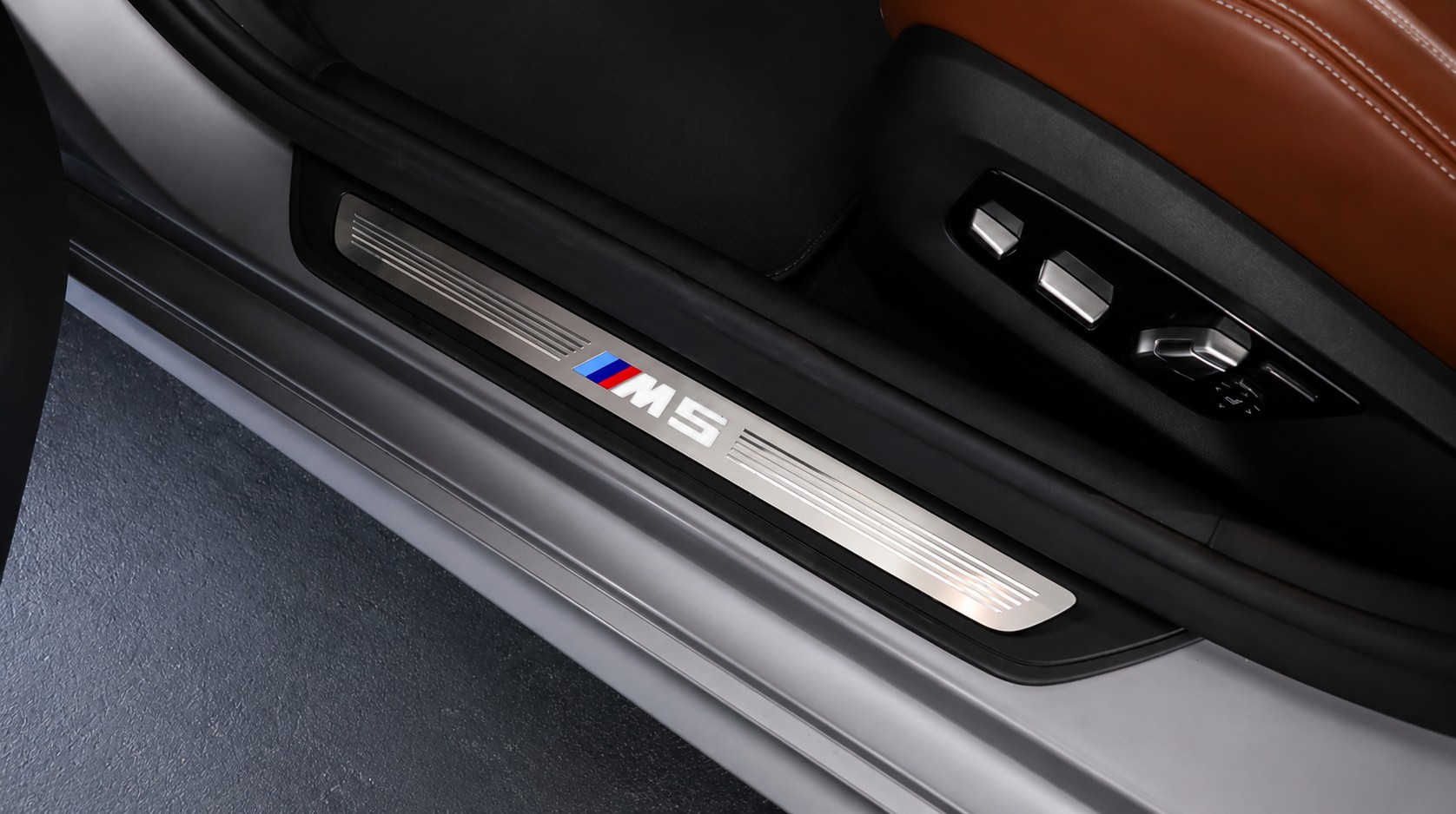 BMW M5 xDrive Competition Drivelogic-image-2