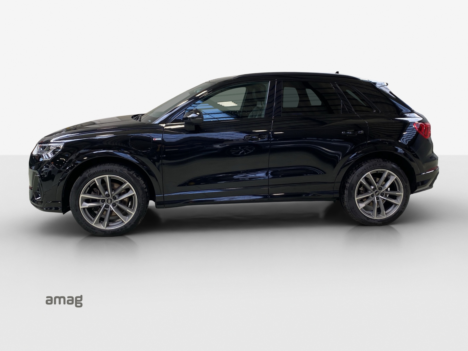 AUDI Q3 45 TFSI e S line S-tronic-image-1