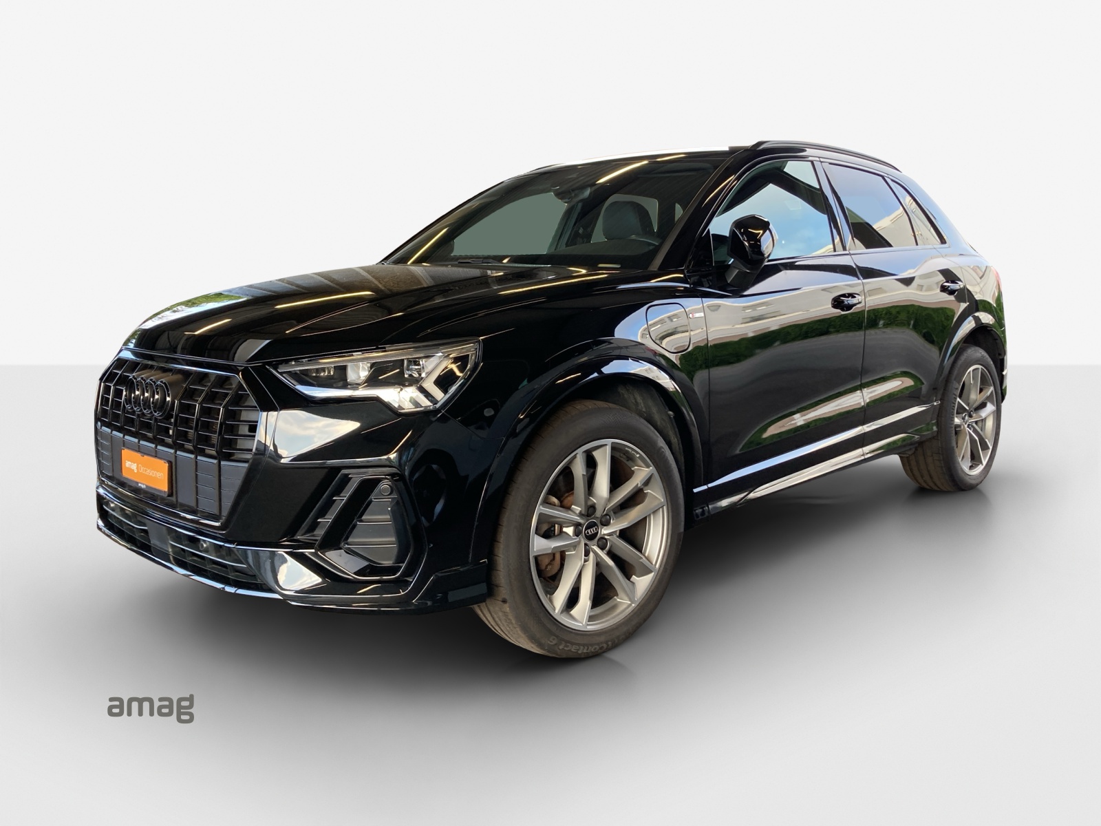 AUDI Q3 45 TFSI e S line S-tronic-image-0