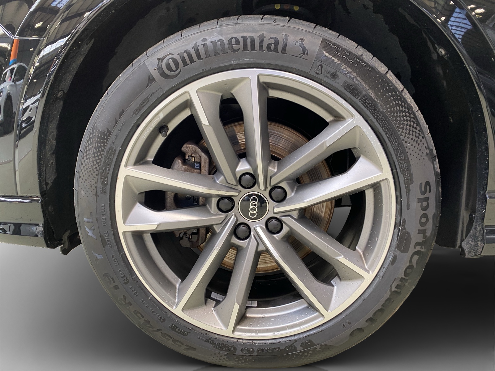 AUDI Q3 45 TFSI e S line S-tronic-image-16