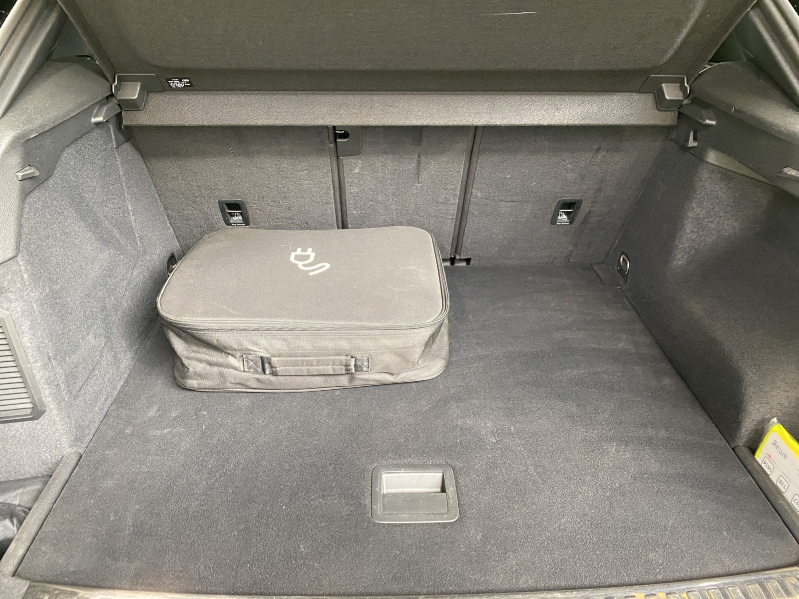 AUDI Q3 45 TFSI e S line S-tronic-image-13