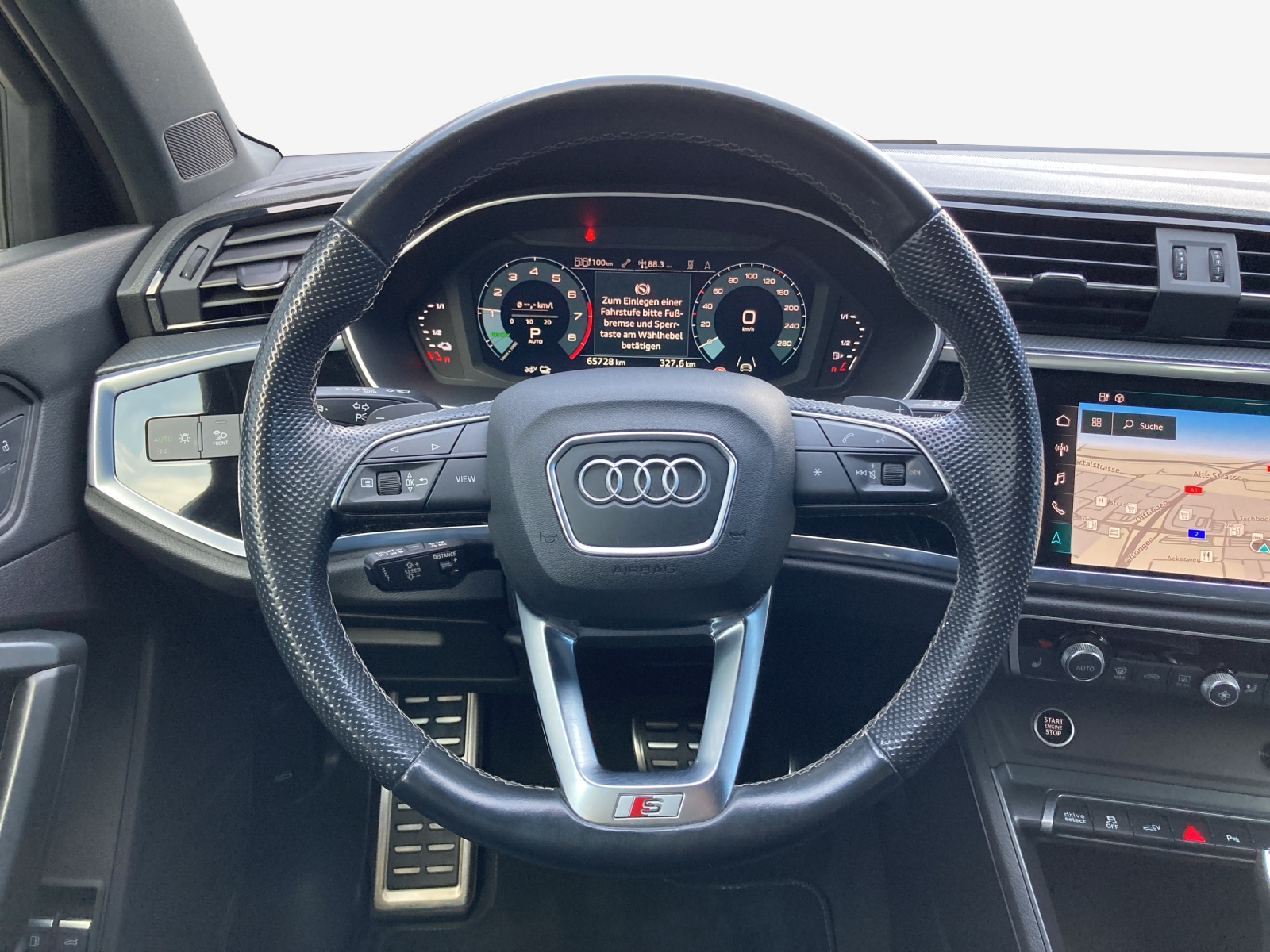 AUDI Q3 45 TFSI e S line S-tronic-image-9