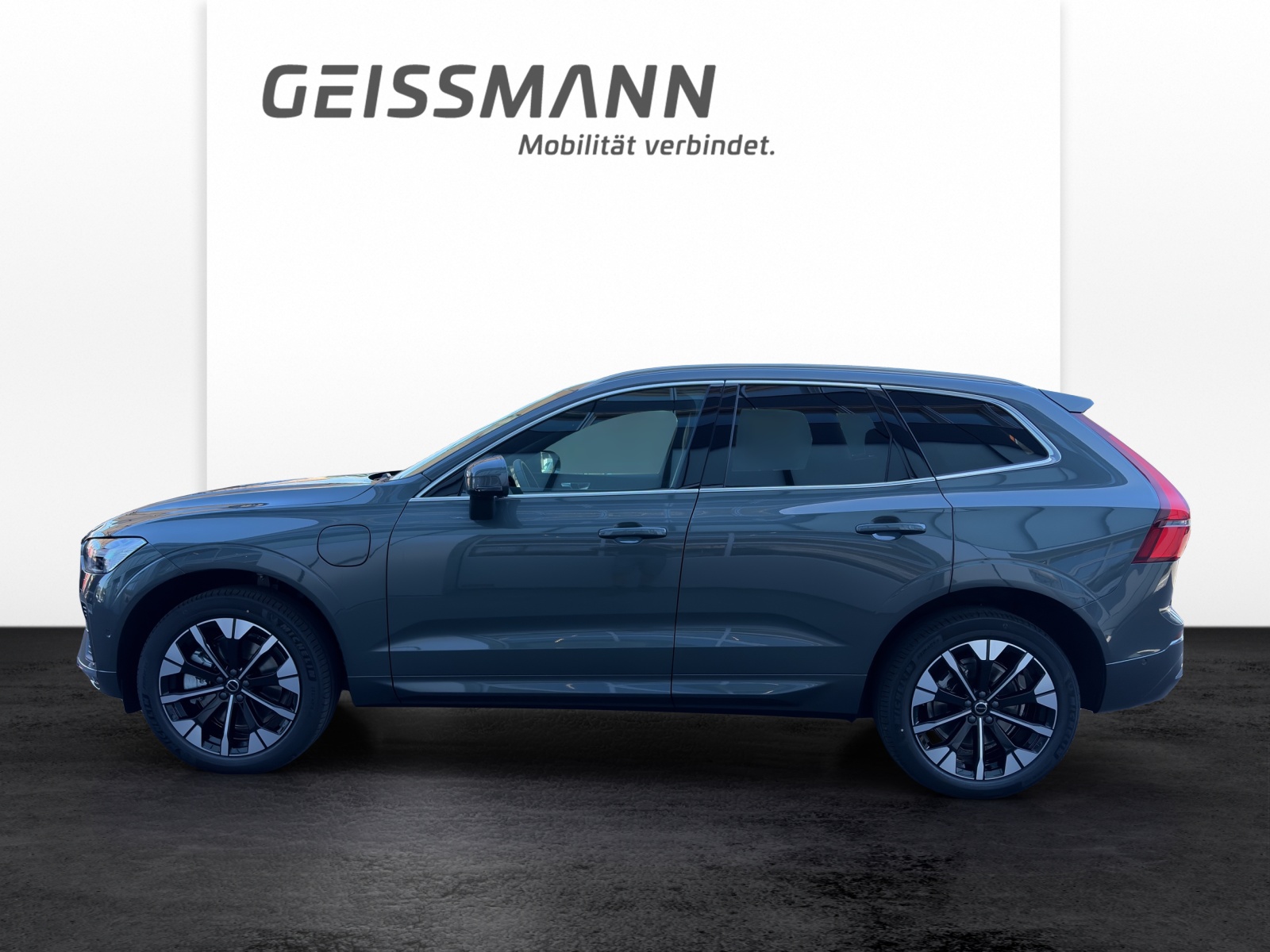 VOLVO XC60 2.0 T6 TE Ultra Bright eAWD-image-2