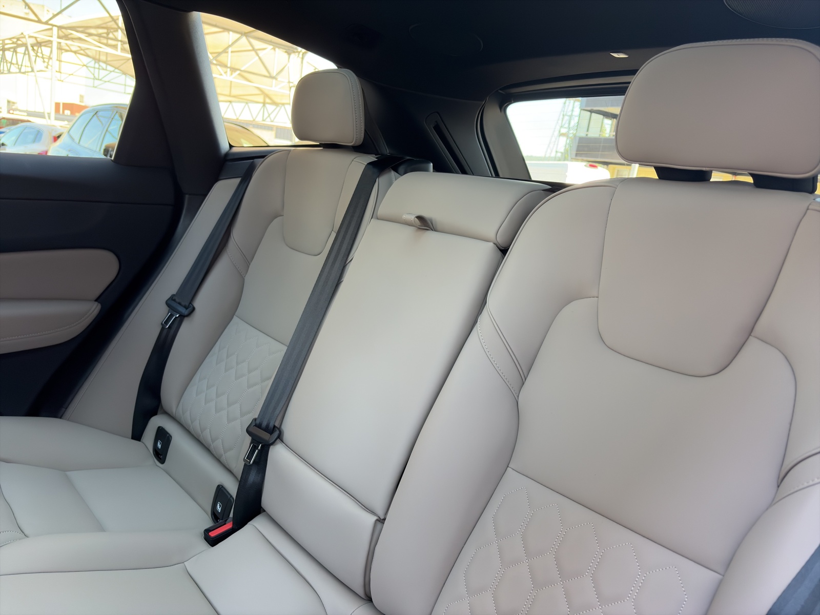 VOLVO XC60 2.0 T6 TE Ultra Bright eAWD-image-15