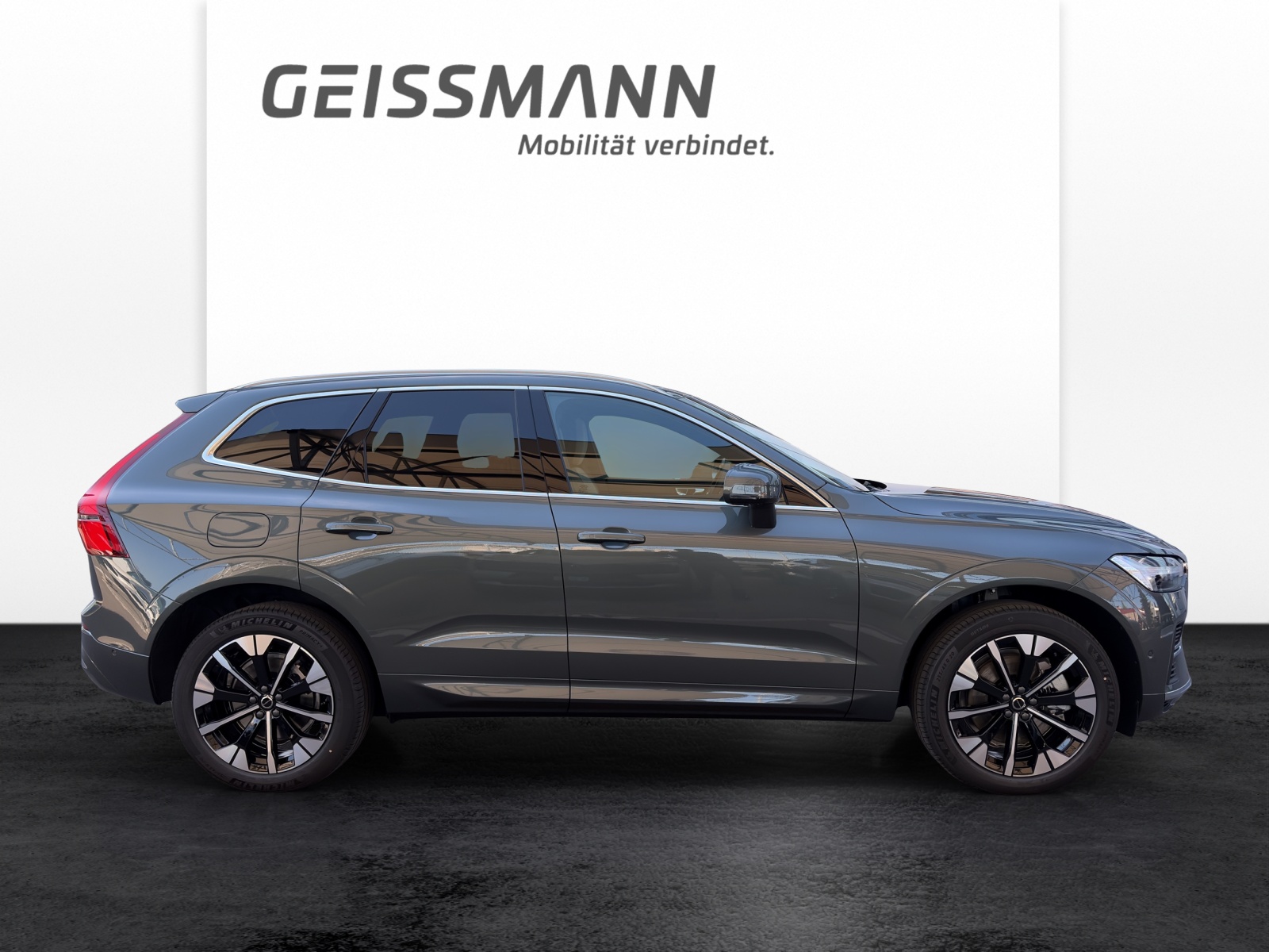 VOLVO XC60 2.0 T6 TE Ultra Bright eAWD-image-3