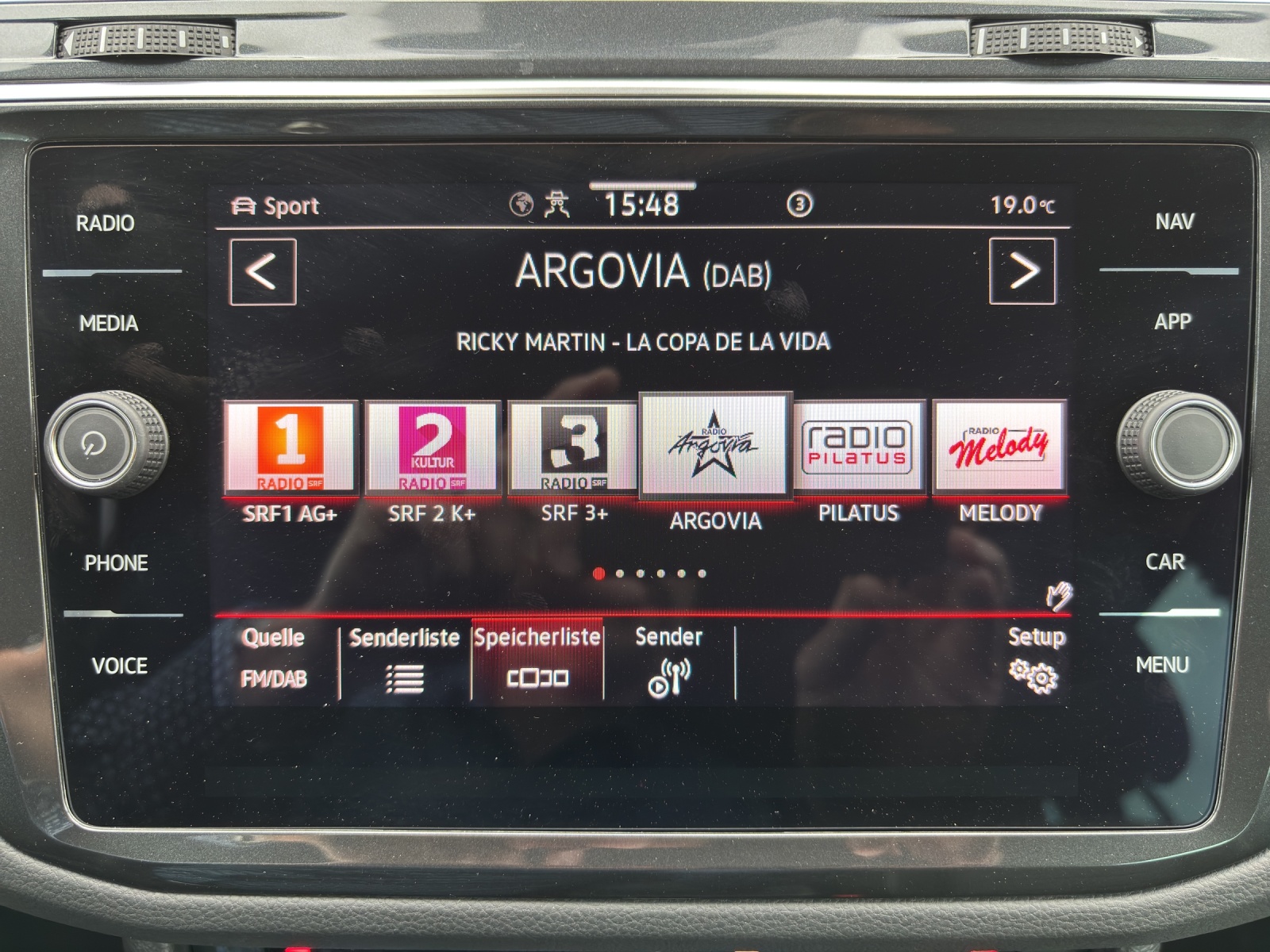 VW Tiguan 2.0TSI R-Line 4Motion DSG mit AHK & Winterräder-image-17