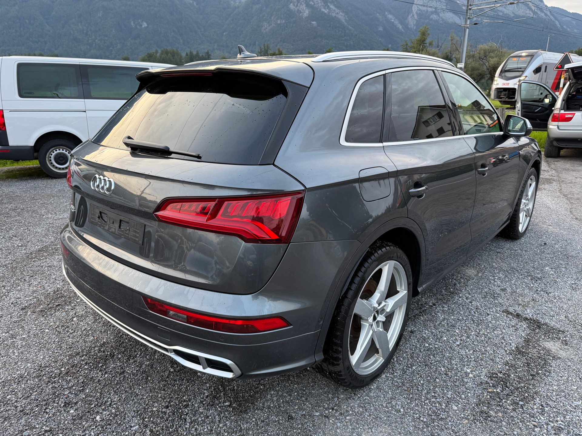 AUDI SQ5 3.0 TFSI quattro S-tronic-image-4