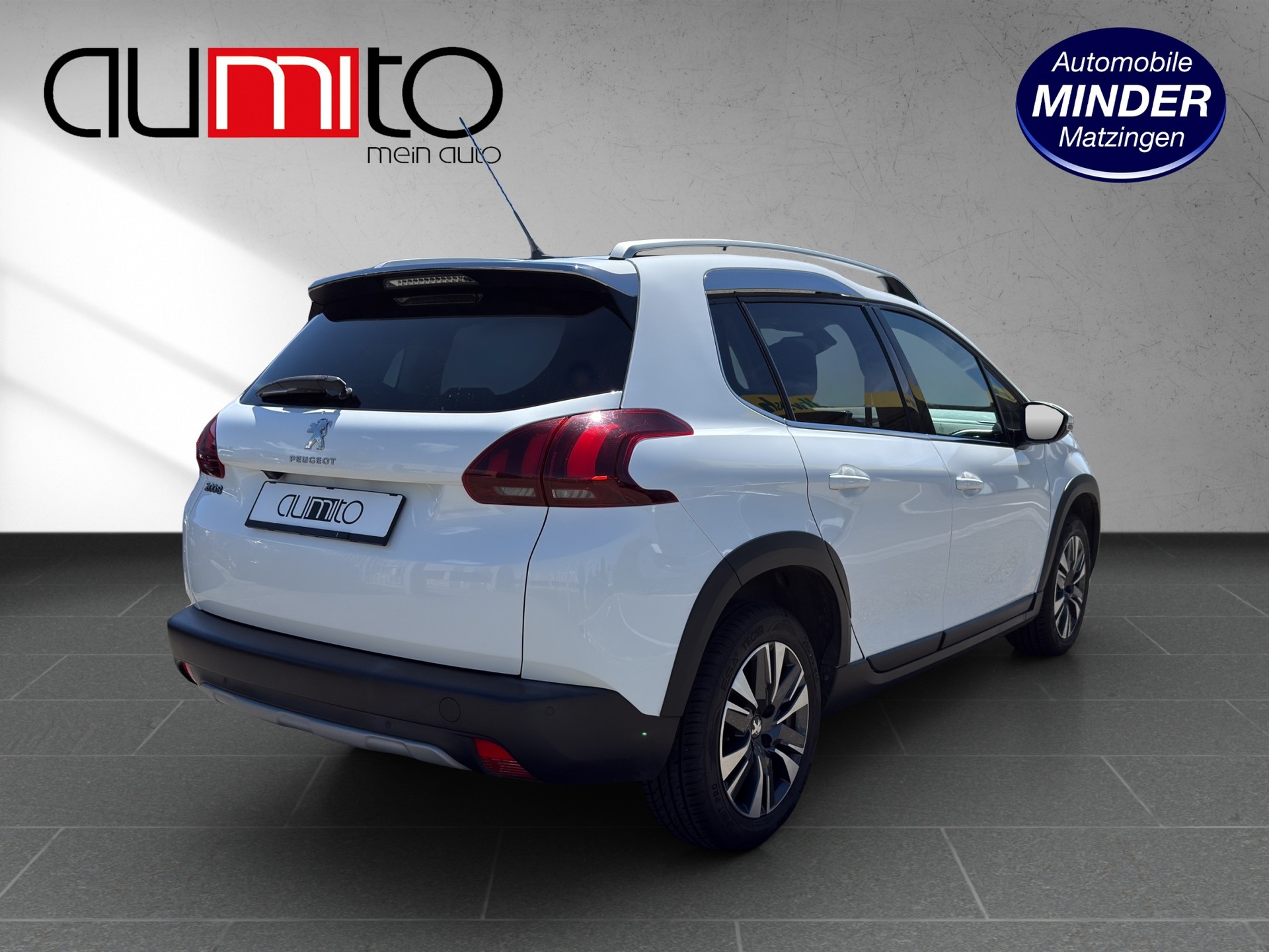 PEUGEOT 2008 1.2 PureTech GT Line-image-2