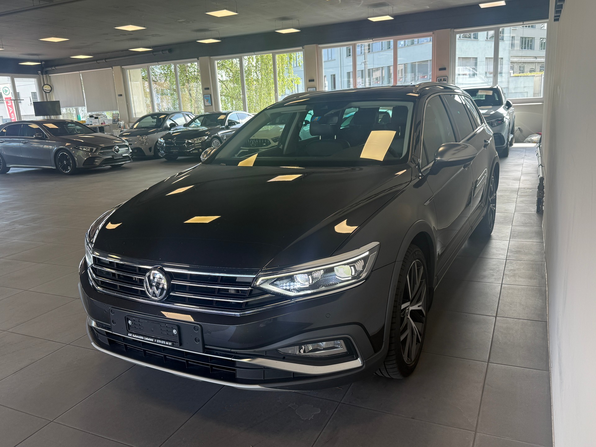 VW Passat Alltrack 2.0 TDI 4Motion DSG-image-1