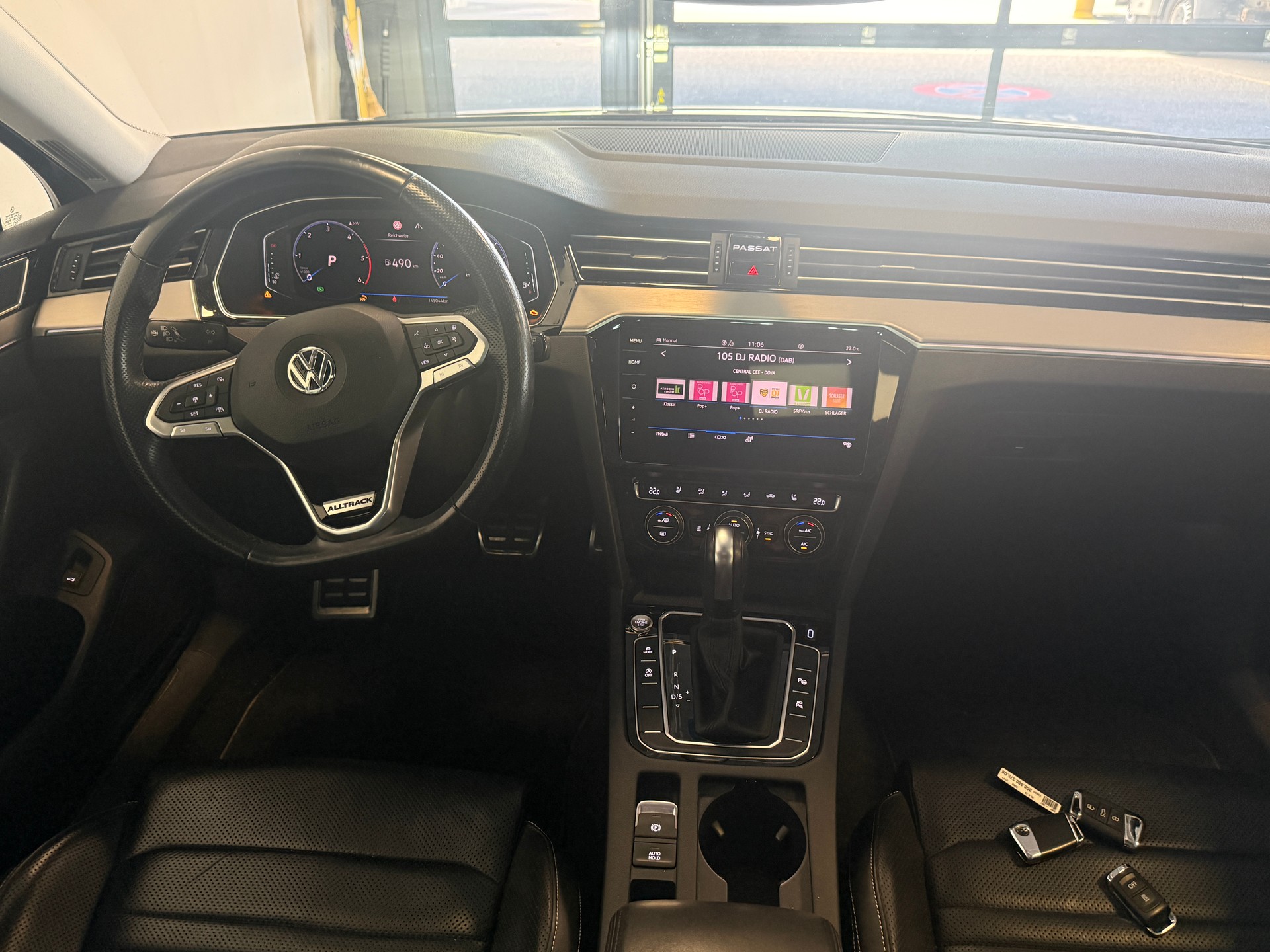 VW Passat Alltrack 2.0 TDI 4Motion DSG-image-11