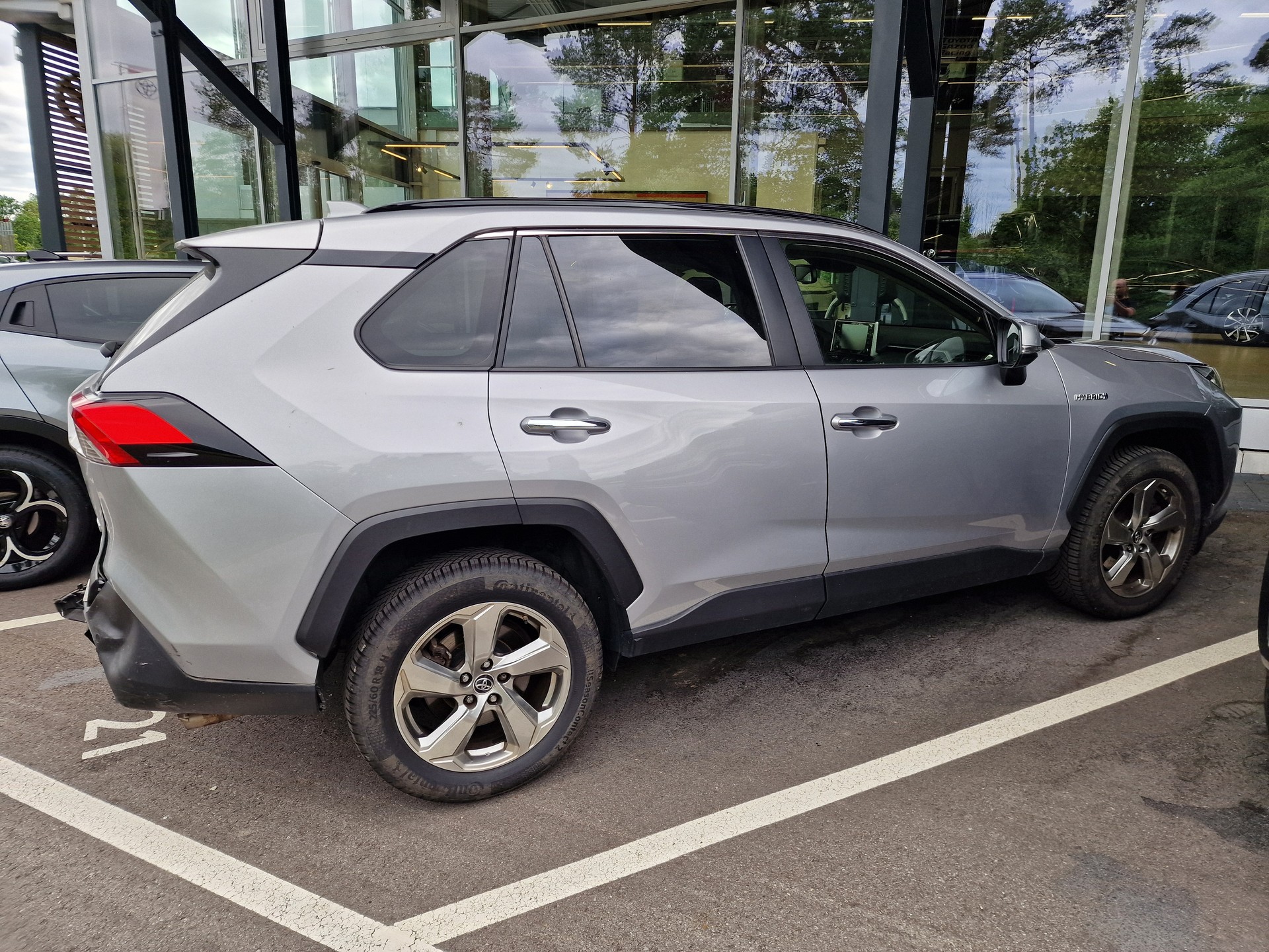 TOYOTA 2.5 HEV Premium-image-3