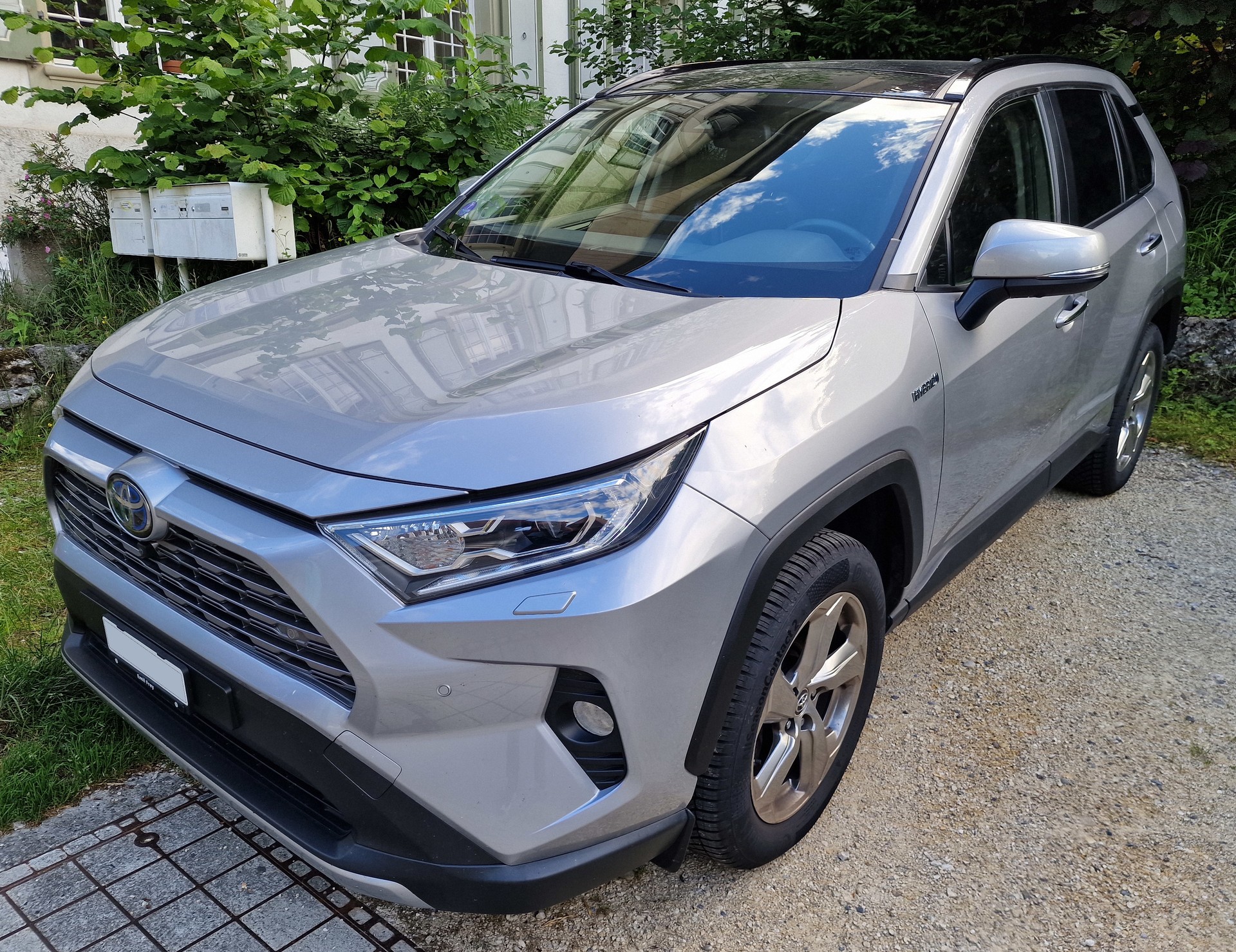 TOYOTA 2.5 HEV Premium-image-0